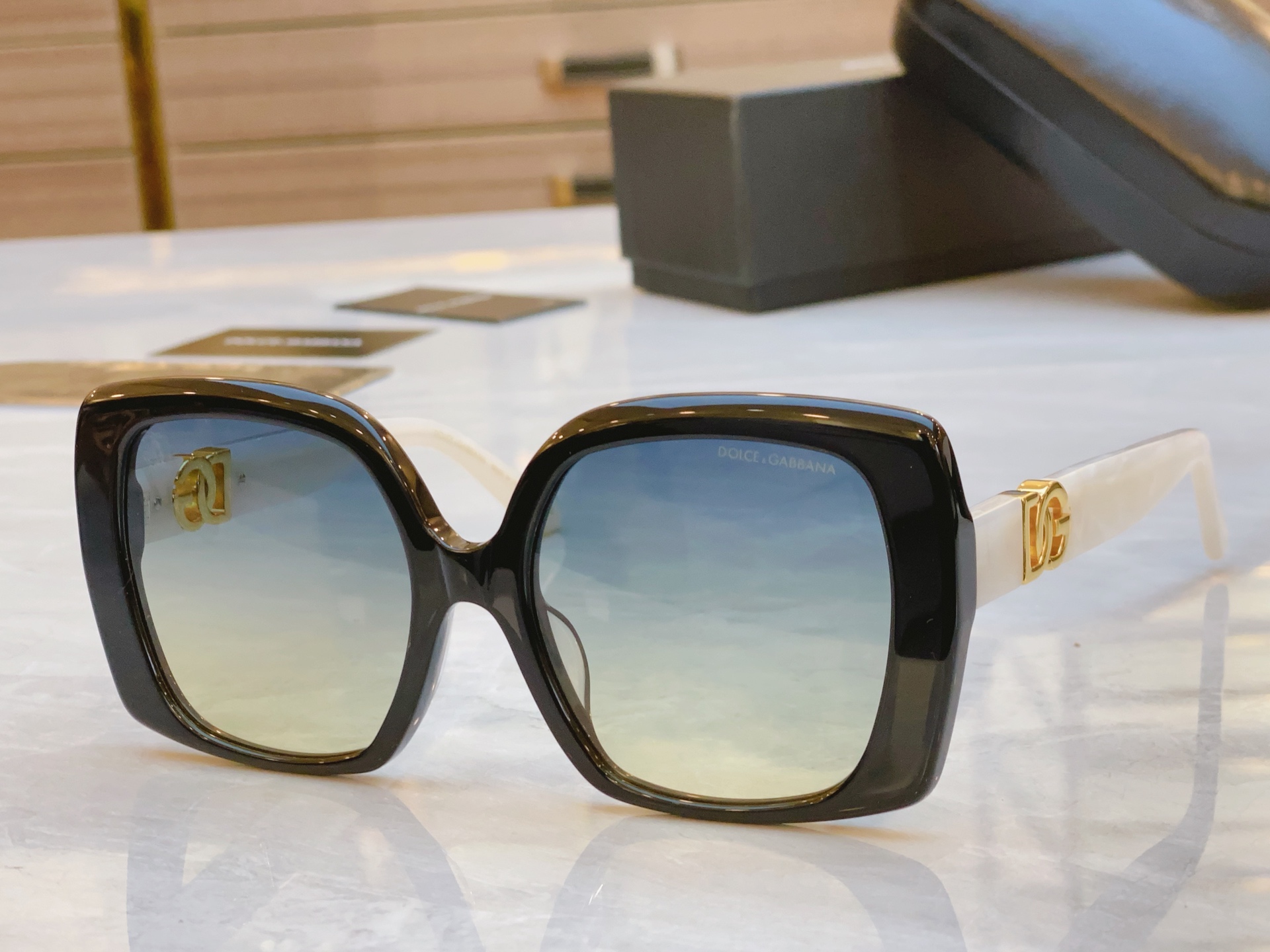 ，【DOLCE & GABBAN*】D*G新款太阳镜，MODEL：DG4475，SIZE：58口17-1
