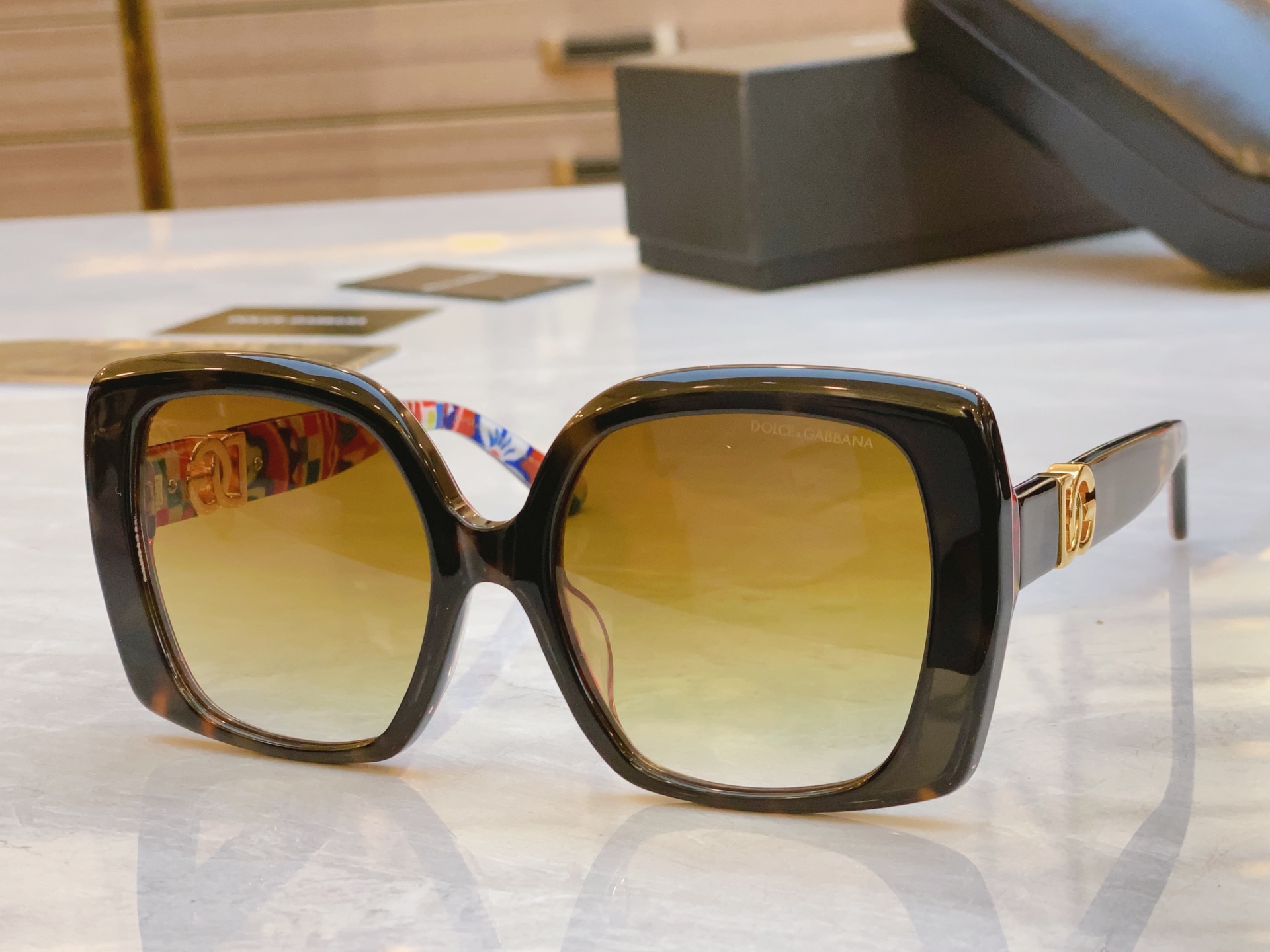 ，【DOLCE & GABBAN*】D*G新款太阳镜，MODEL：DG4475，SIZE：58口17-1