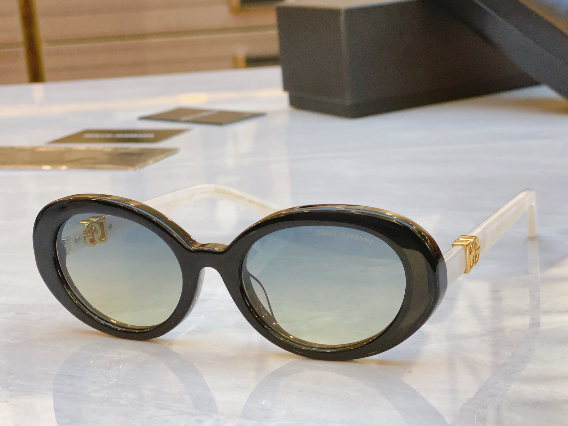 ，【DOLCE & GABBAN*】D*G新款太阳镜，MODEL：DG6007U，SIZE：51口19-