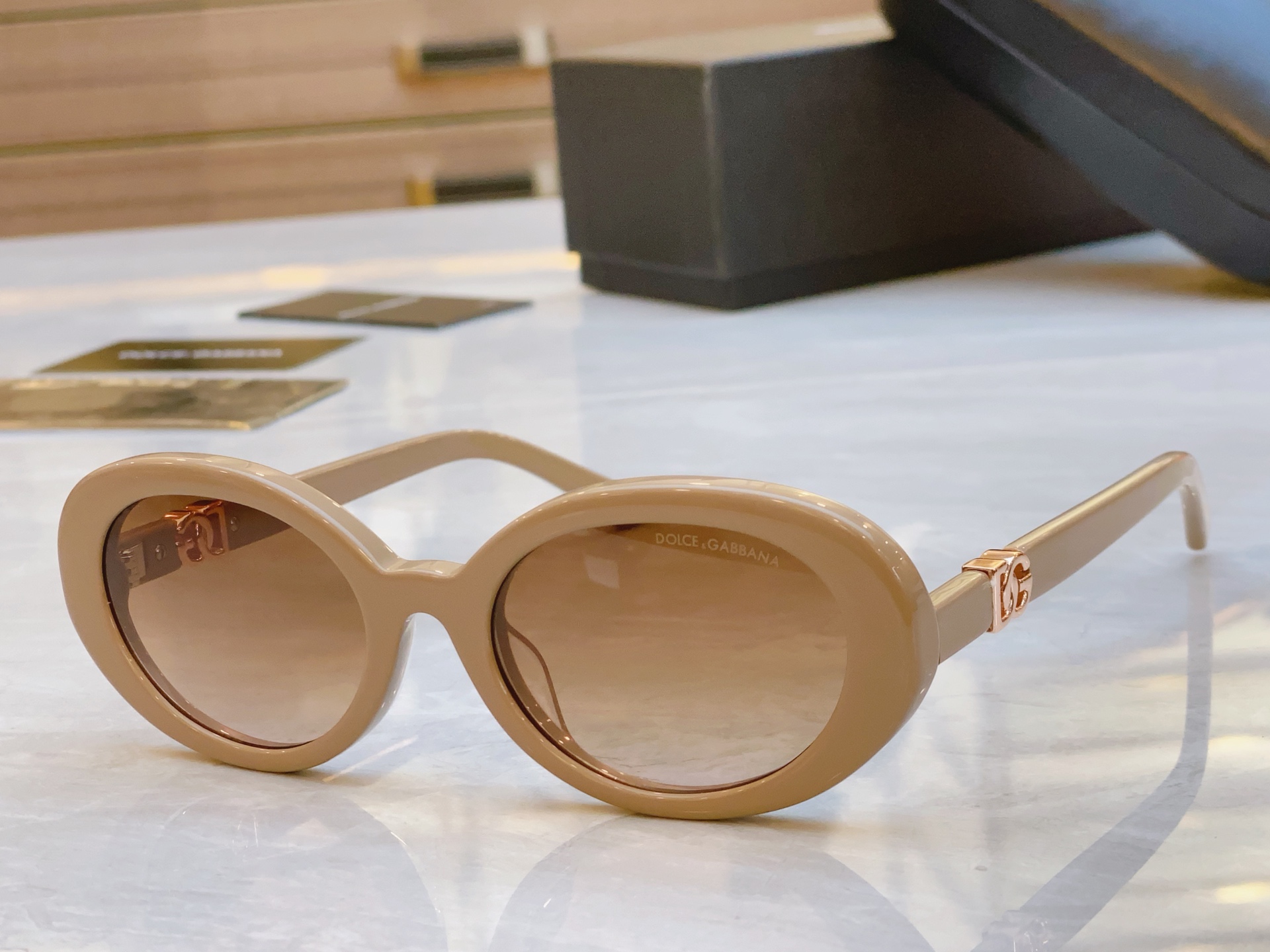 ，【DOLCE & GABBAN*】D*G新款太阳镜，MODEL：DG6007U，SIZE：51口19-