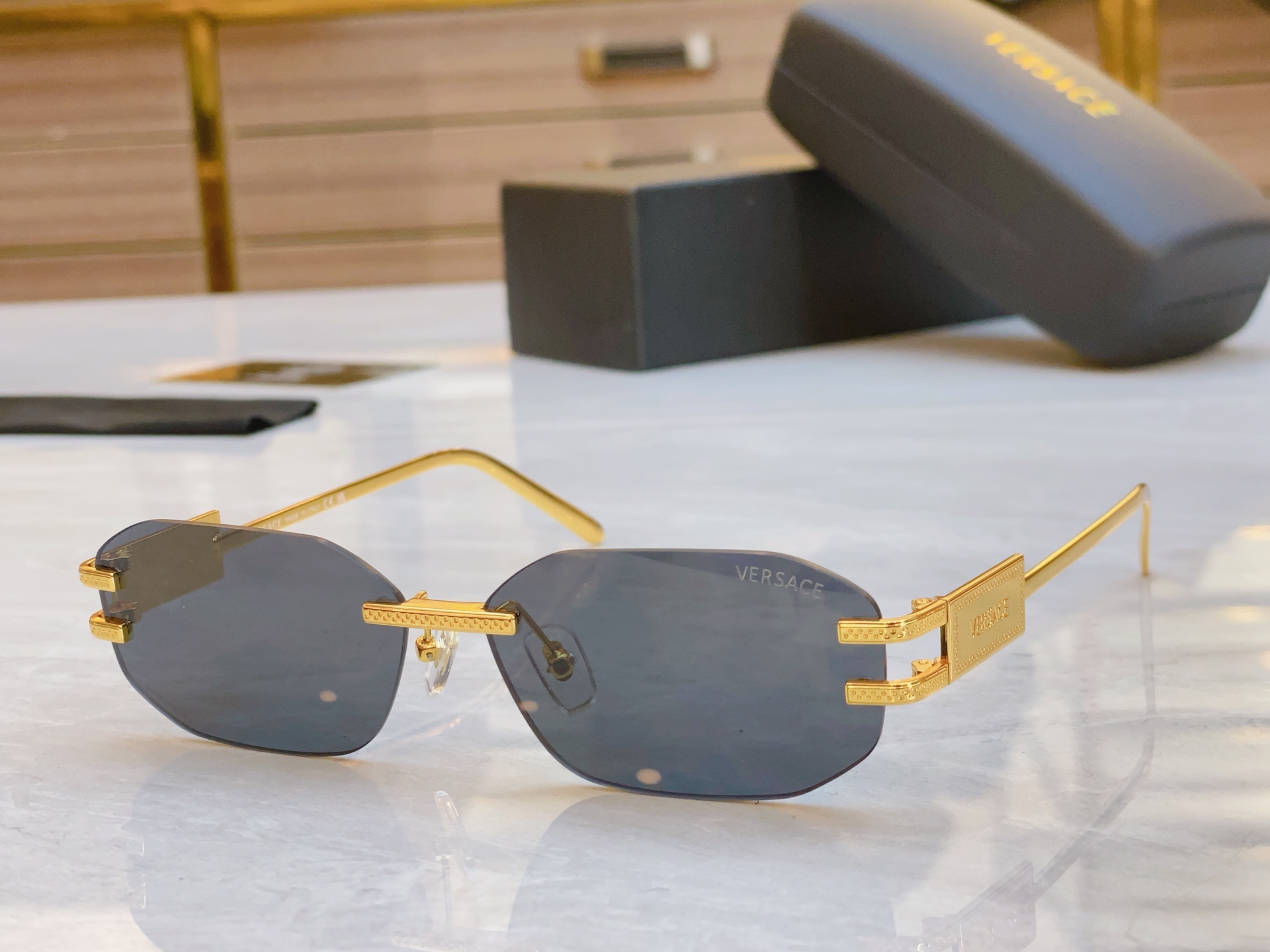 ，【VERSAC*】范思*哲新款太阳镜，
MODEL：VE2274，SIZE：58口13-140