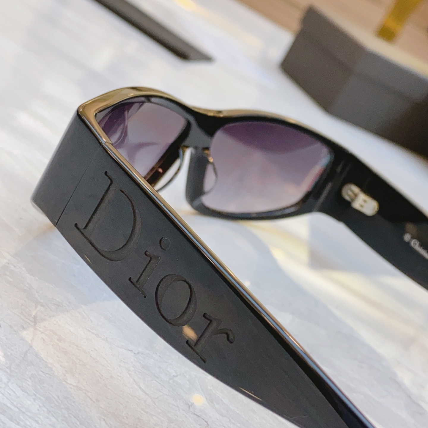 ，【DIO* 】迪*奥新款太阳镜，
MODEL：YOUR DIOR 2 ，SIZE：62口13-120