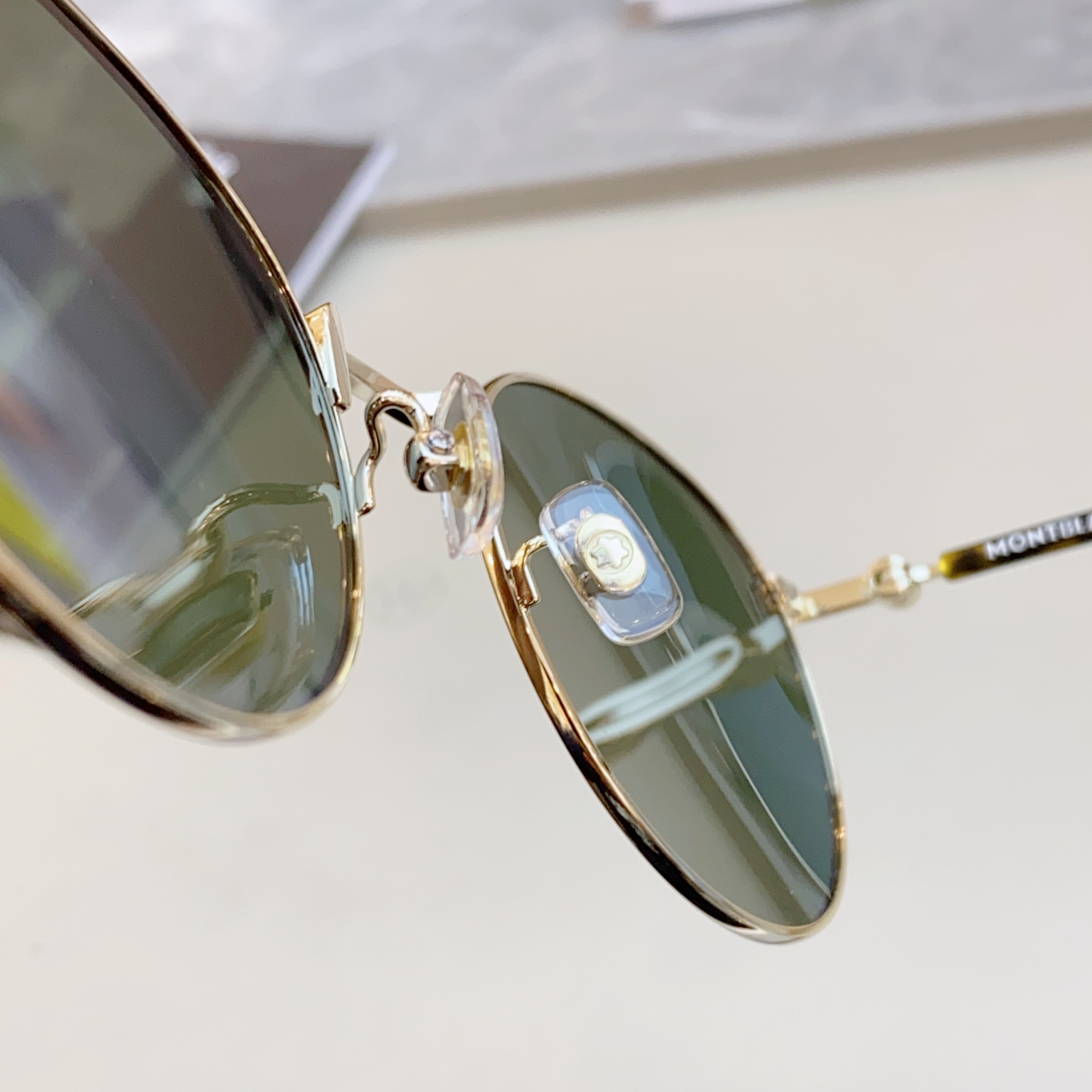 ，【MONT BLAN*】万宝*龙新款太阳镜🕶️。MODELMB0343SA，SIZE 55口21-14