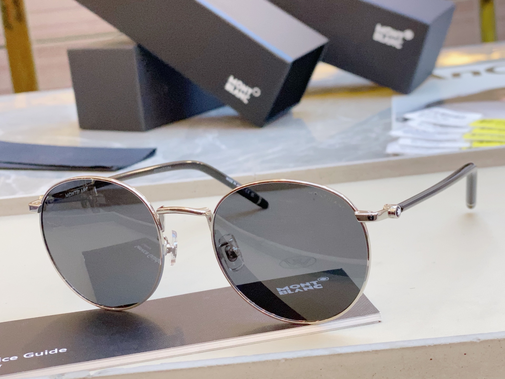 ，【MONT BLAN*】万宝*龙新款太阳镜🕶️。MODELMB0343SA，SIZE 55口21-14