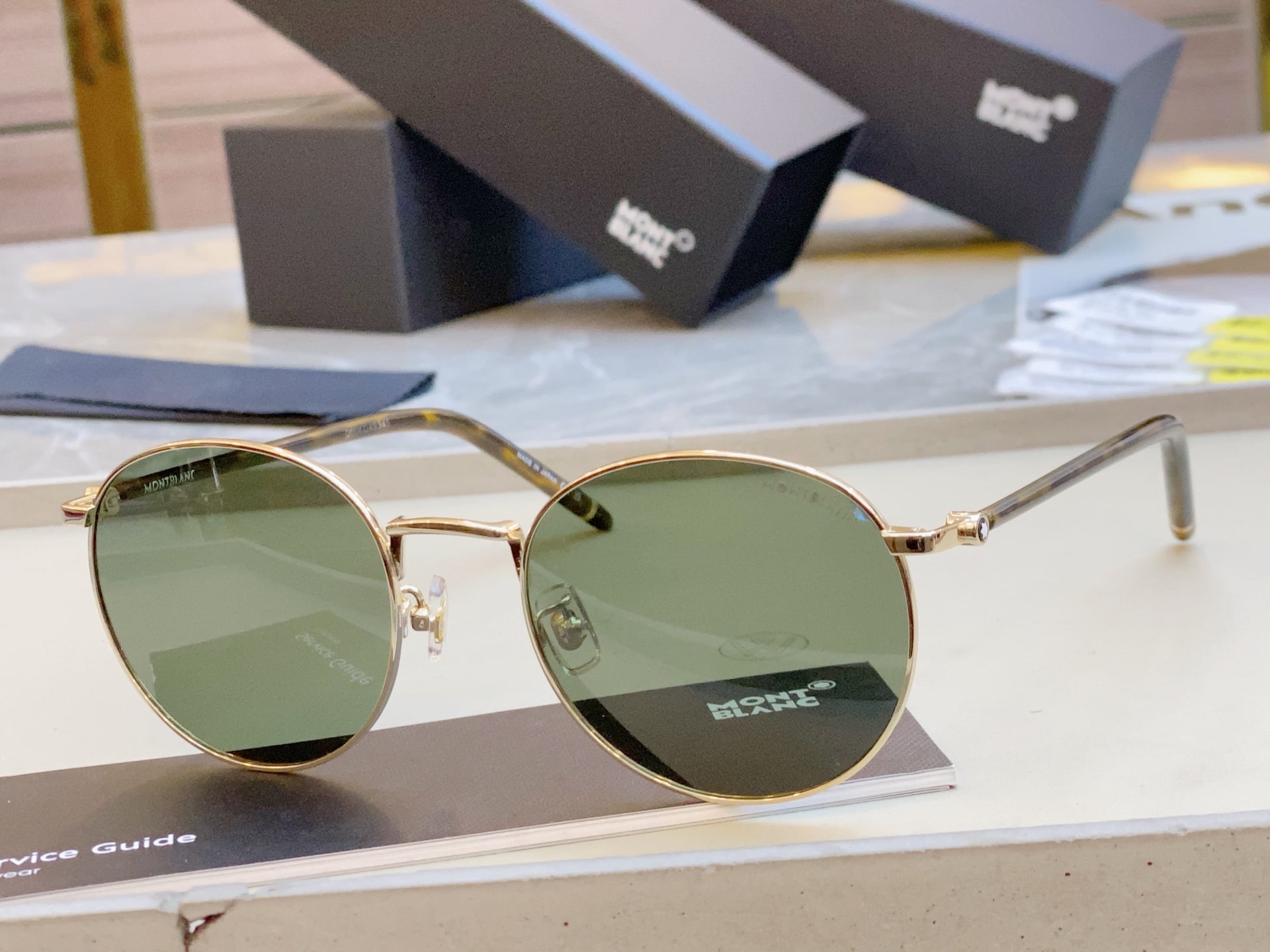 ，【MONT BLAN*】万宝*龙新款太阳镜🕶️。MODELMB0343SA，SIZE 55口21-14