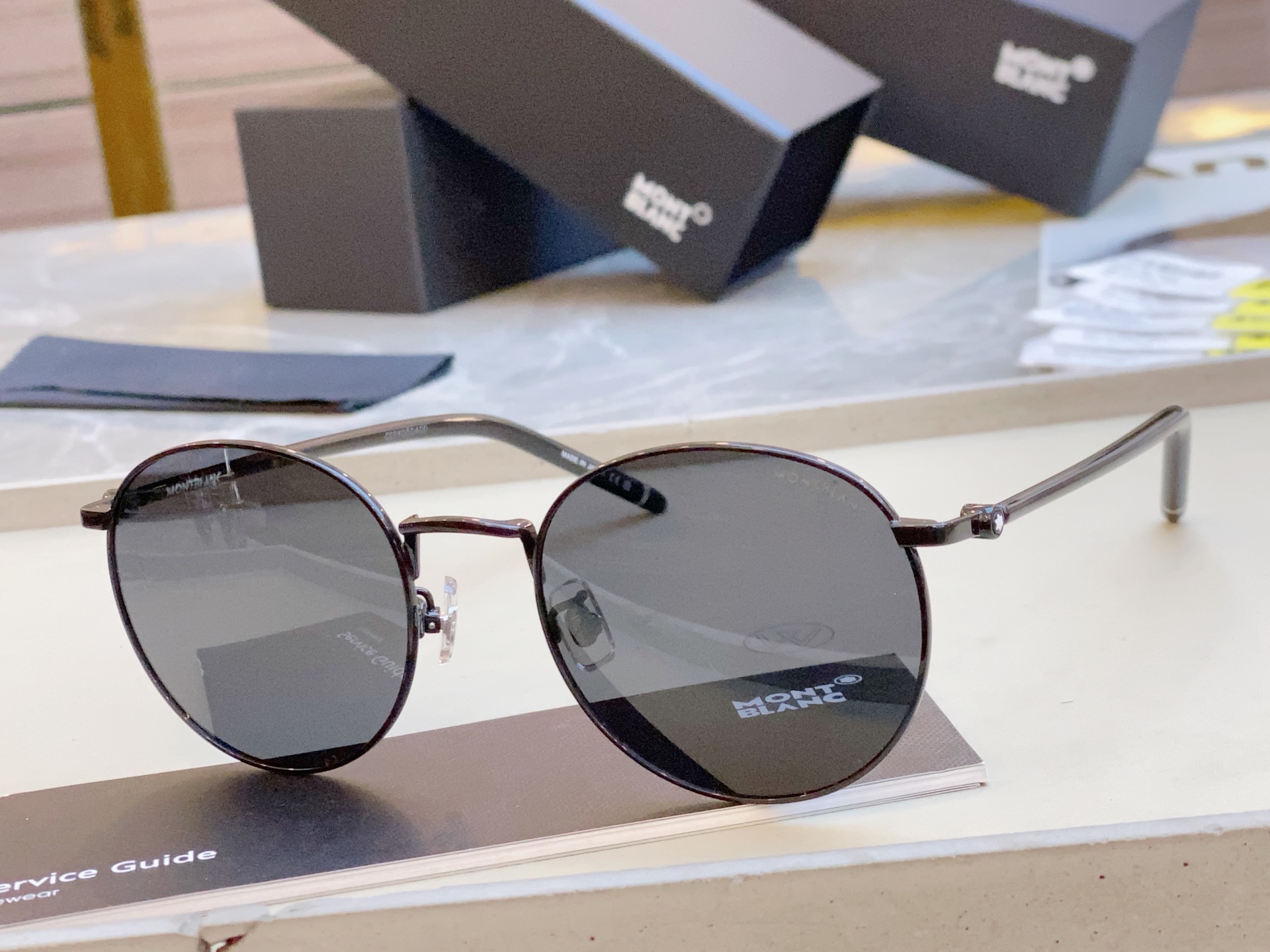 ，【MONT BLAN*】万宝*龙新款太阳镜🕶️。MODELMB0343SA，SIZE 55口21-14