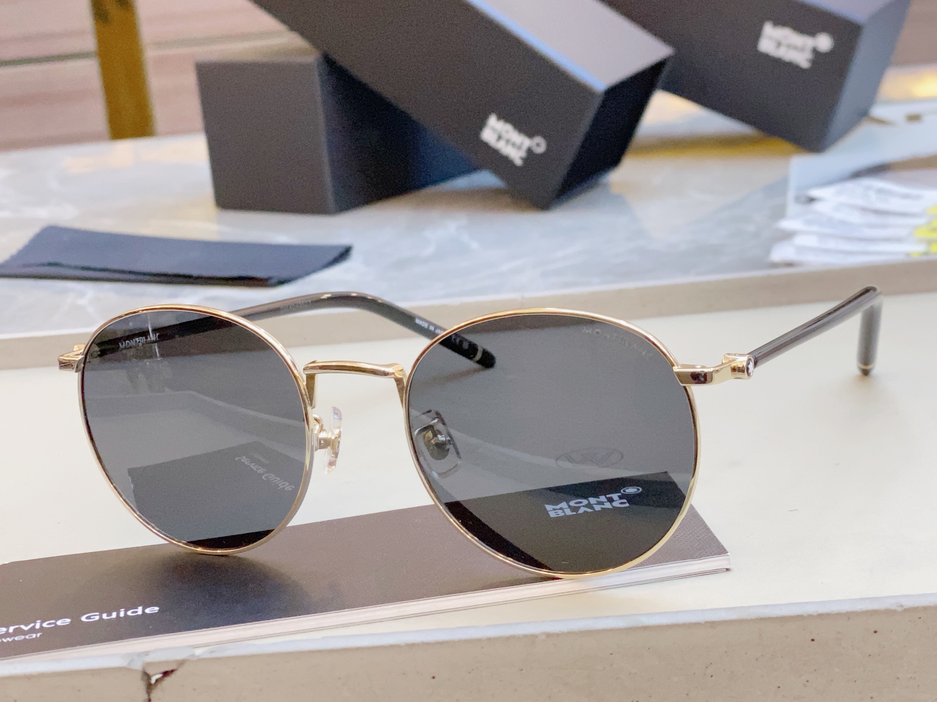 ，【MONT BLAN*】万宝*龙新款太阳镜🕶️。MODELMB0343SA，SIZE 55口21-14