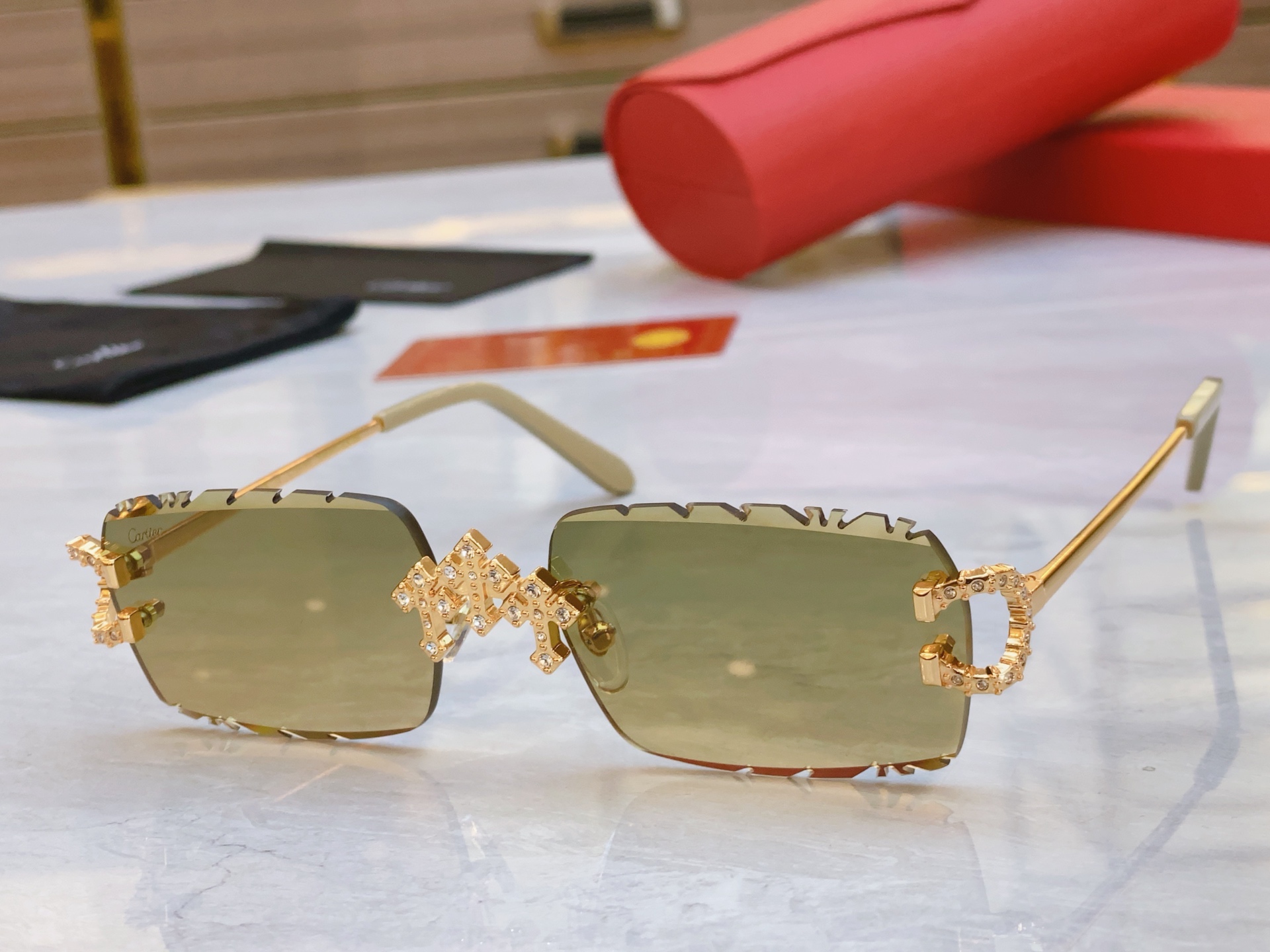 ，【CARTIE*】卡地*亚新款太阳镜，CT0678，size57口17-142