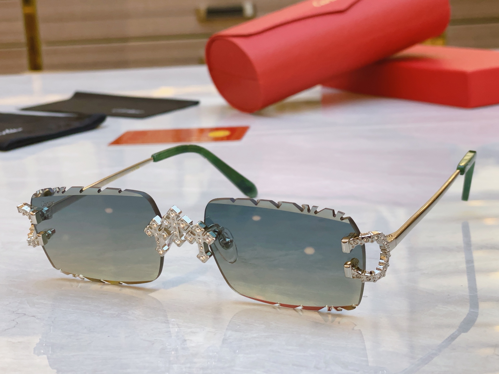 ，【CARTIE*】卡地*亚新款太阳镜，CT0678，size57口17-142