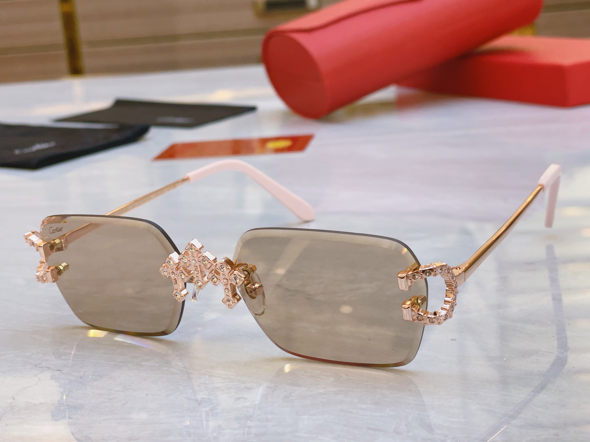 ，【CARTIE*】卡地*亚新款太阳镜，CT0679，size57口17-142