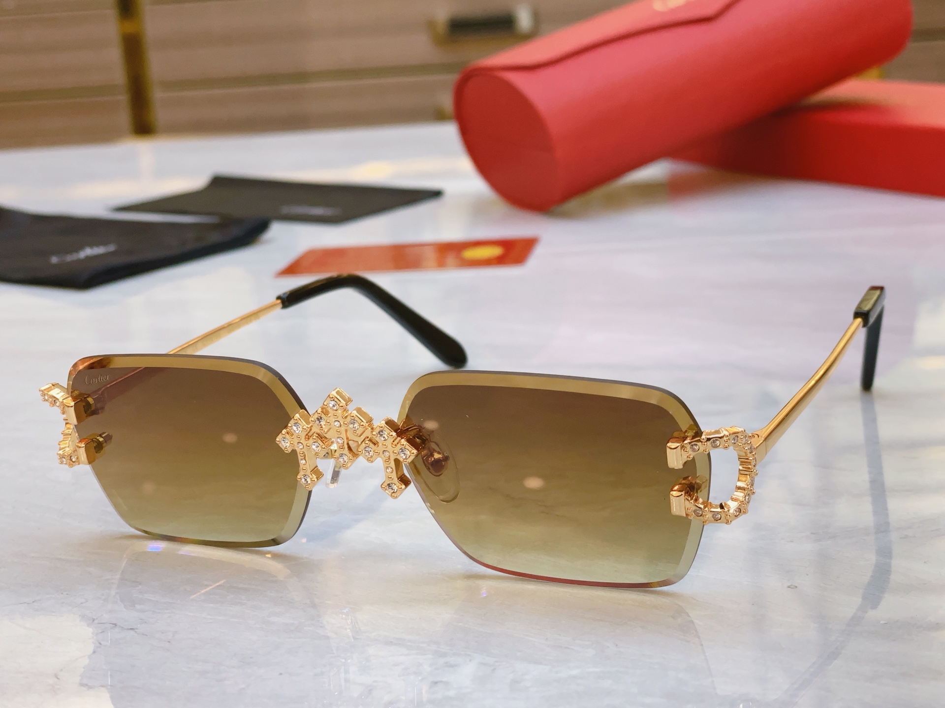 ，【CARTIE*】卡地*亚新款太阳镜，CT0679，size57口17-142