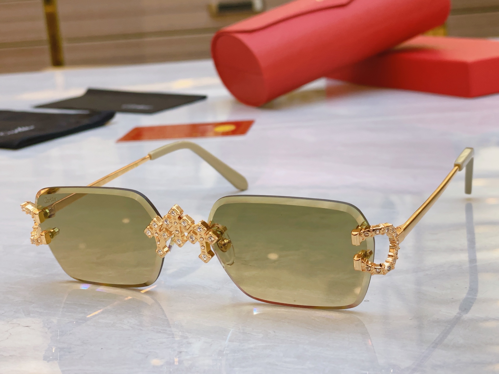 ，【CARTIE*】卡地*亚新款太阳镜，CT0679，size57口17-142