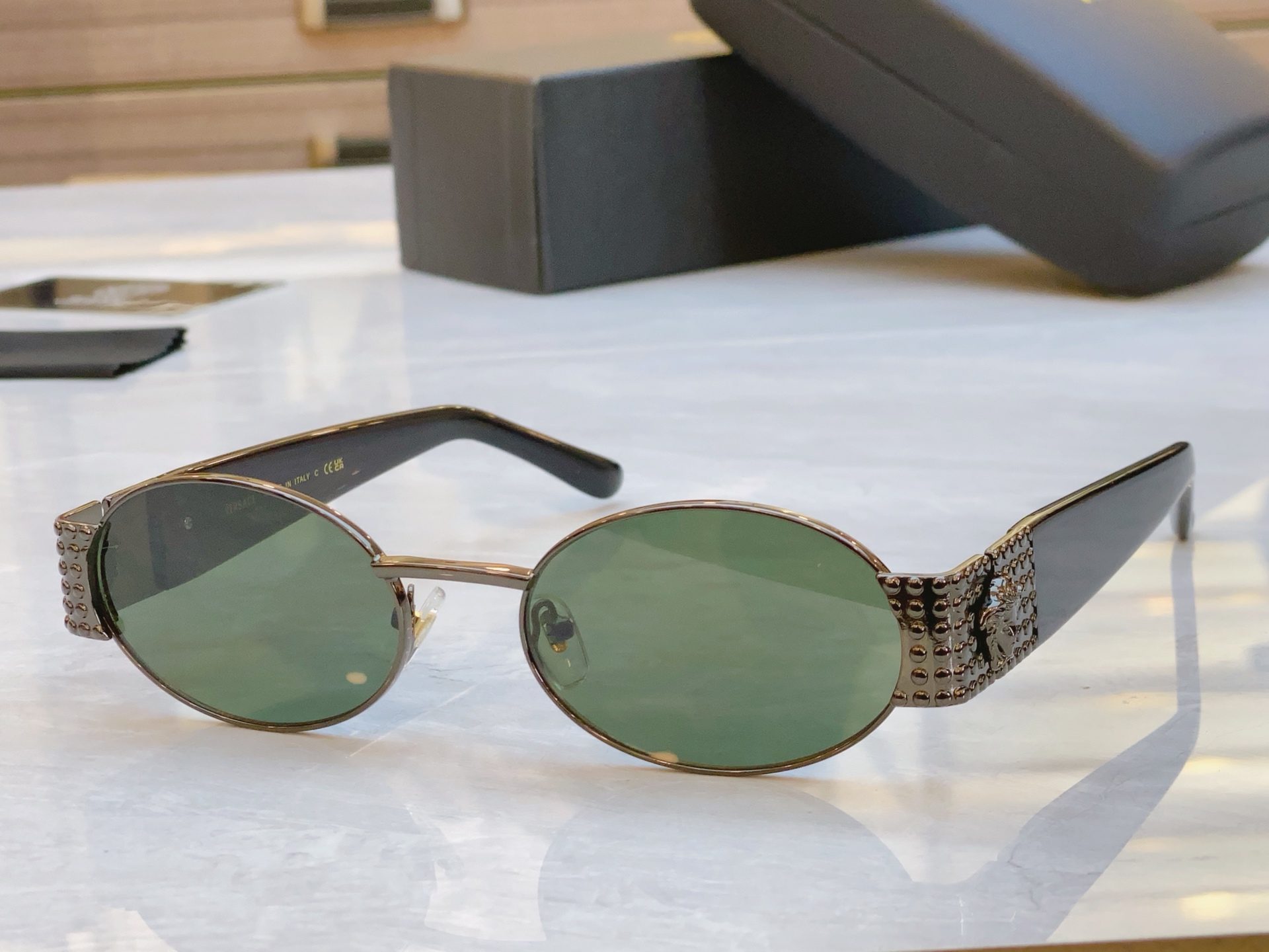 ，【VERSAC*】范思*哲新款太阳镜，
MODEL：MODX38，SIZE：56口20-140