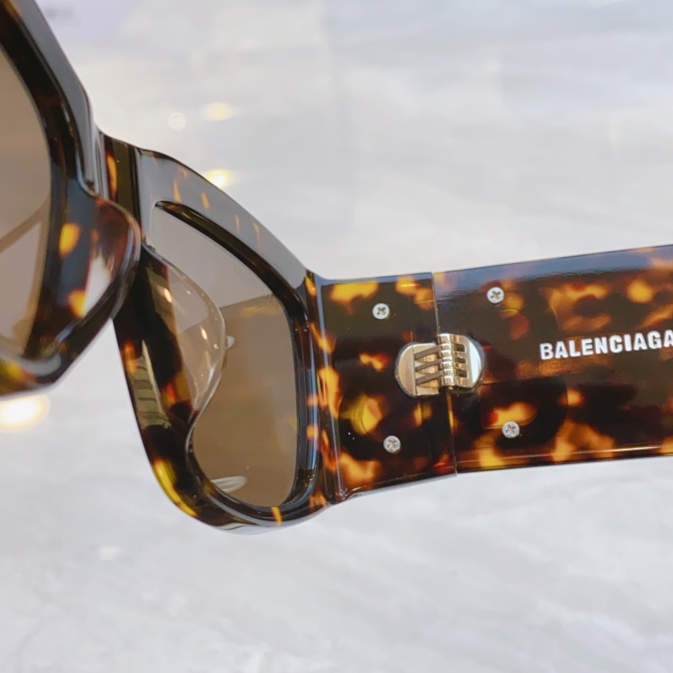 ，【BALENCIAG*】巴黎*世家新款太阳镜，MODEL：BB0360S，SIZE：56口19-130