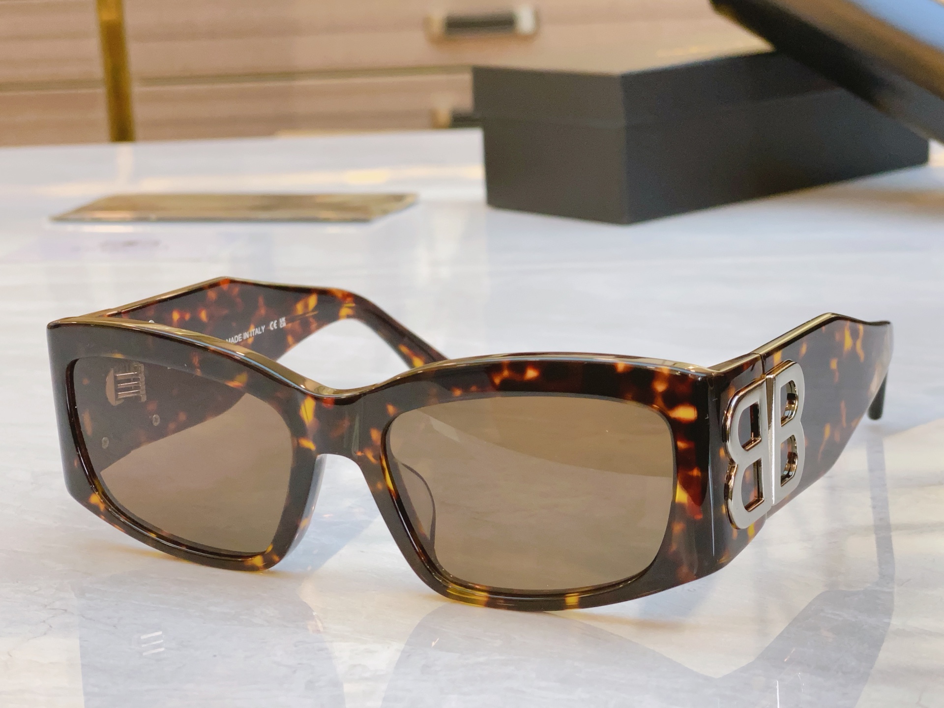 ，【BALENCIAG*】巴黎*世家新款太阳镜，MODEL：BB0360S，SIZE：56口19-130