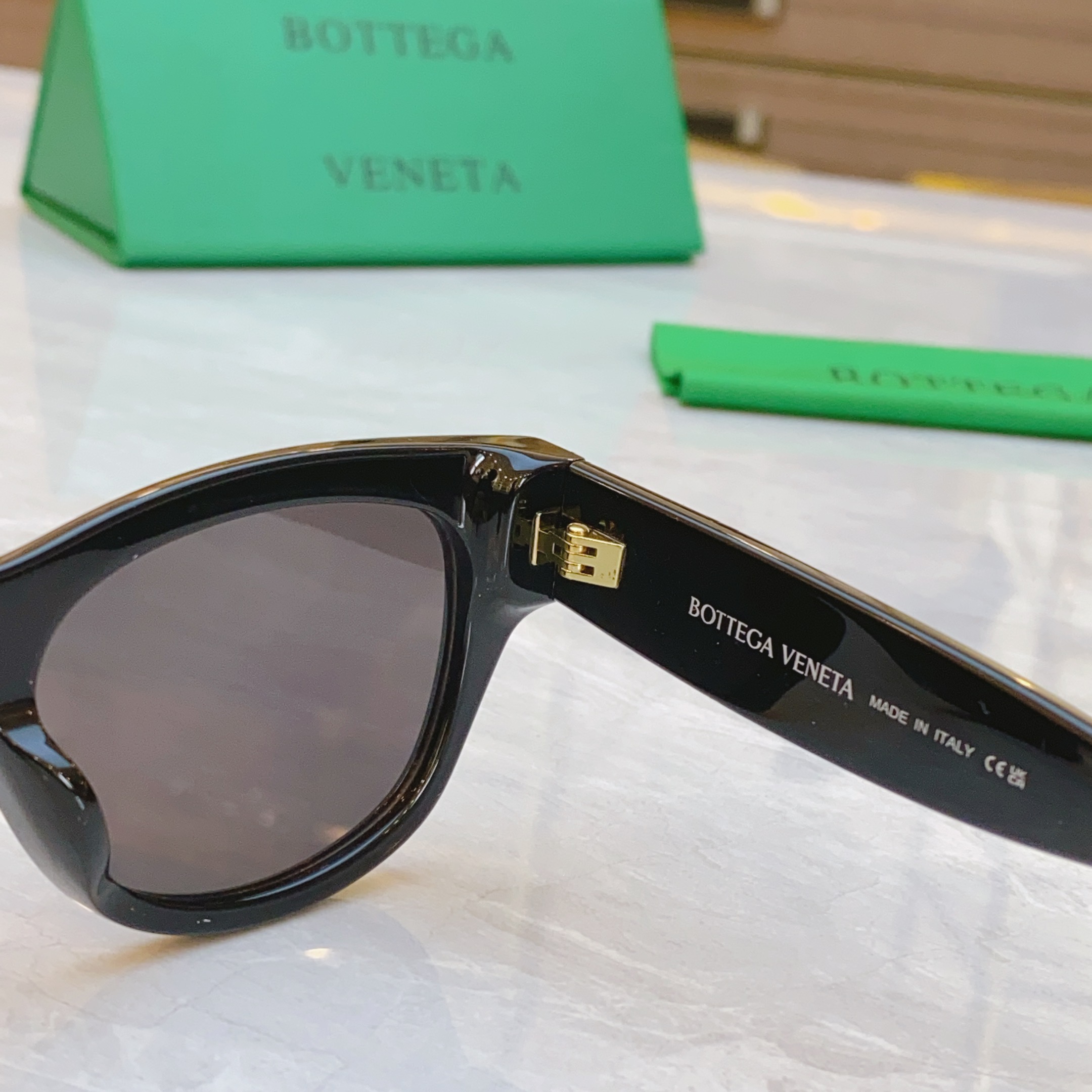 ，【BOTTEGA VENET*】宝缇*嘉新款太阳镜，MODEL：BV1323S，SIZE：52口20-