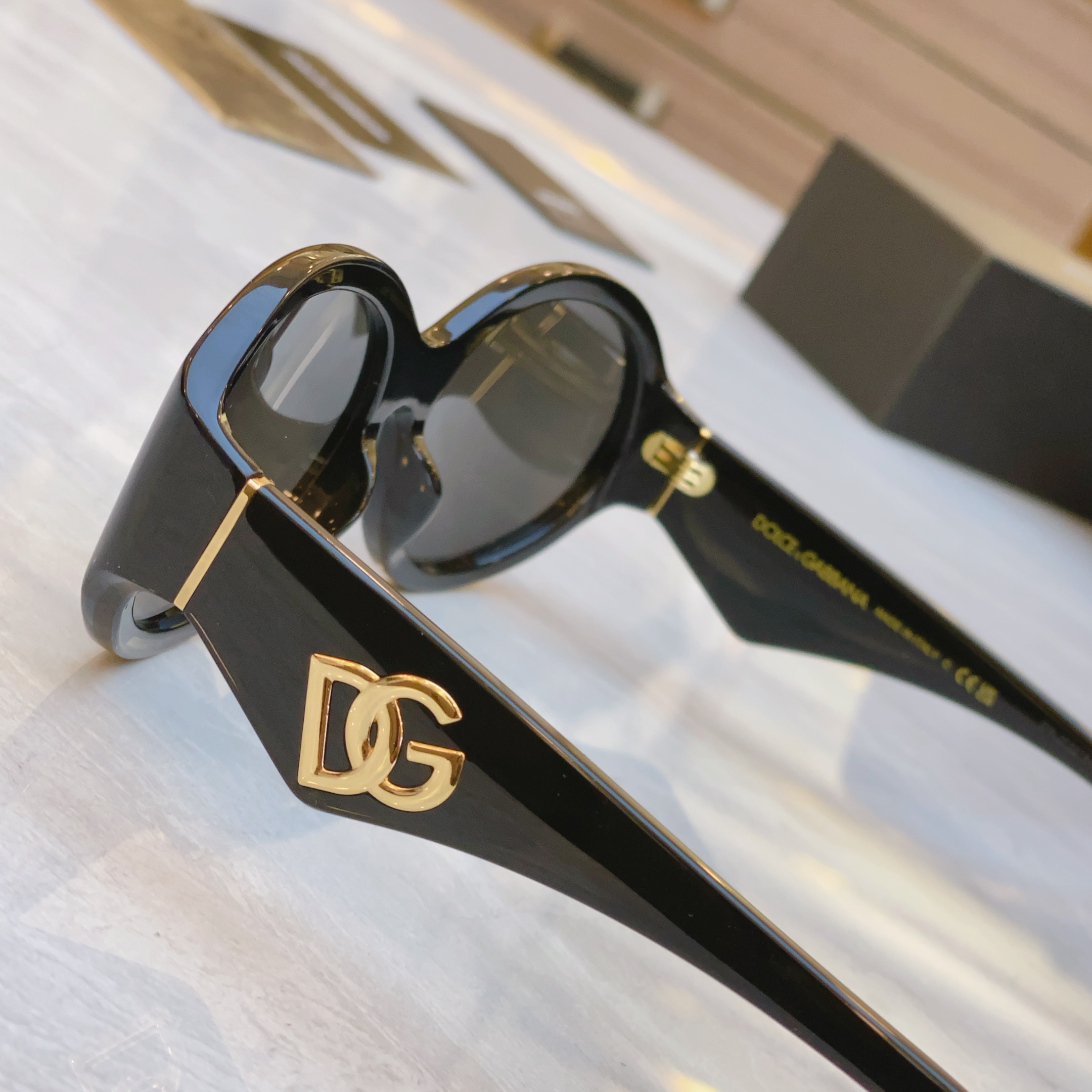 ，【DOLCE & GABBAN*】D*G新款太阳镜，MODEL：DG6201，SIZE：67口21-1