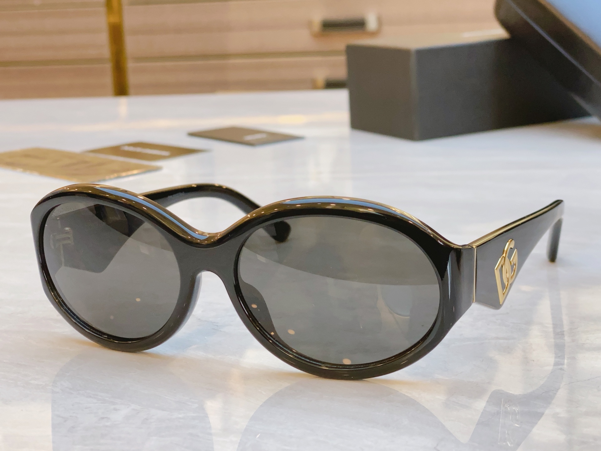 ，【DOLCE & GABBAN*】D*G新款太阳镜，MODEL：DG6201，SIZE：67口21-1