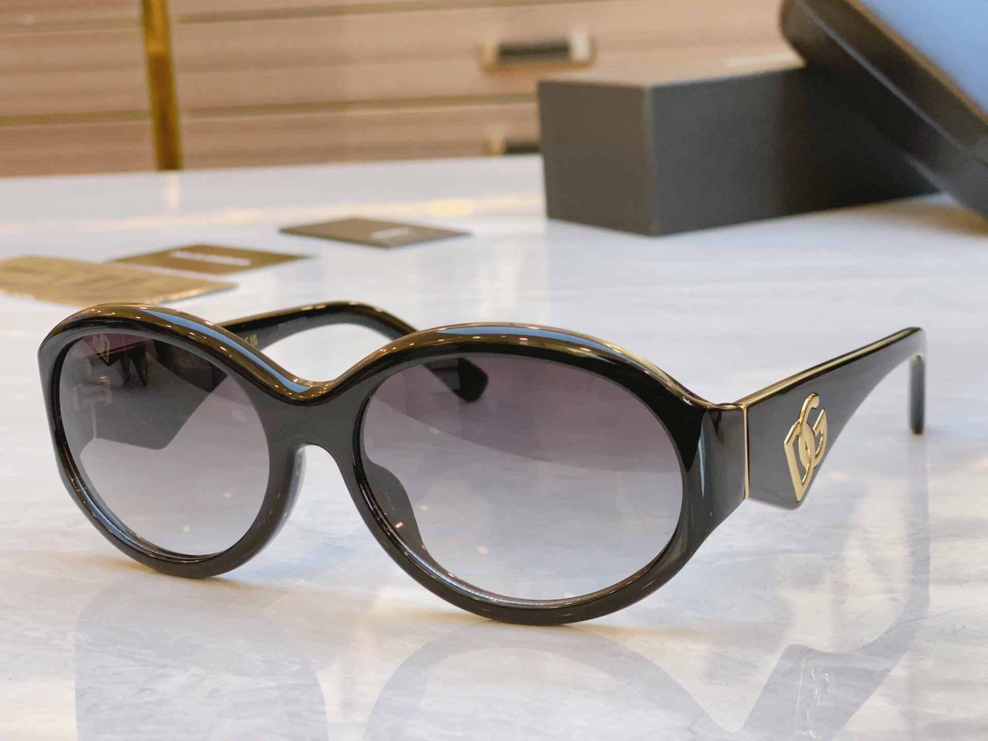 ，【DOLCE & GABBAN*】D*G新款太阳镜，MODEL：DG6201，SIZE：67口21-1