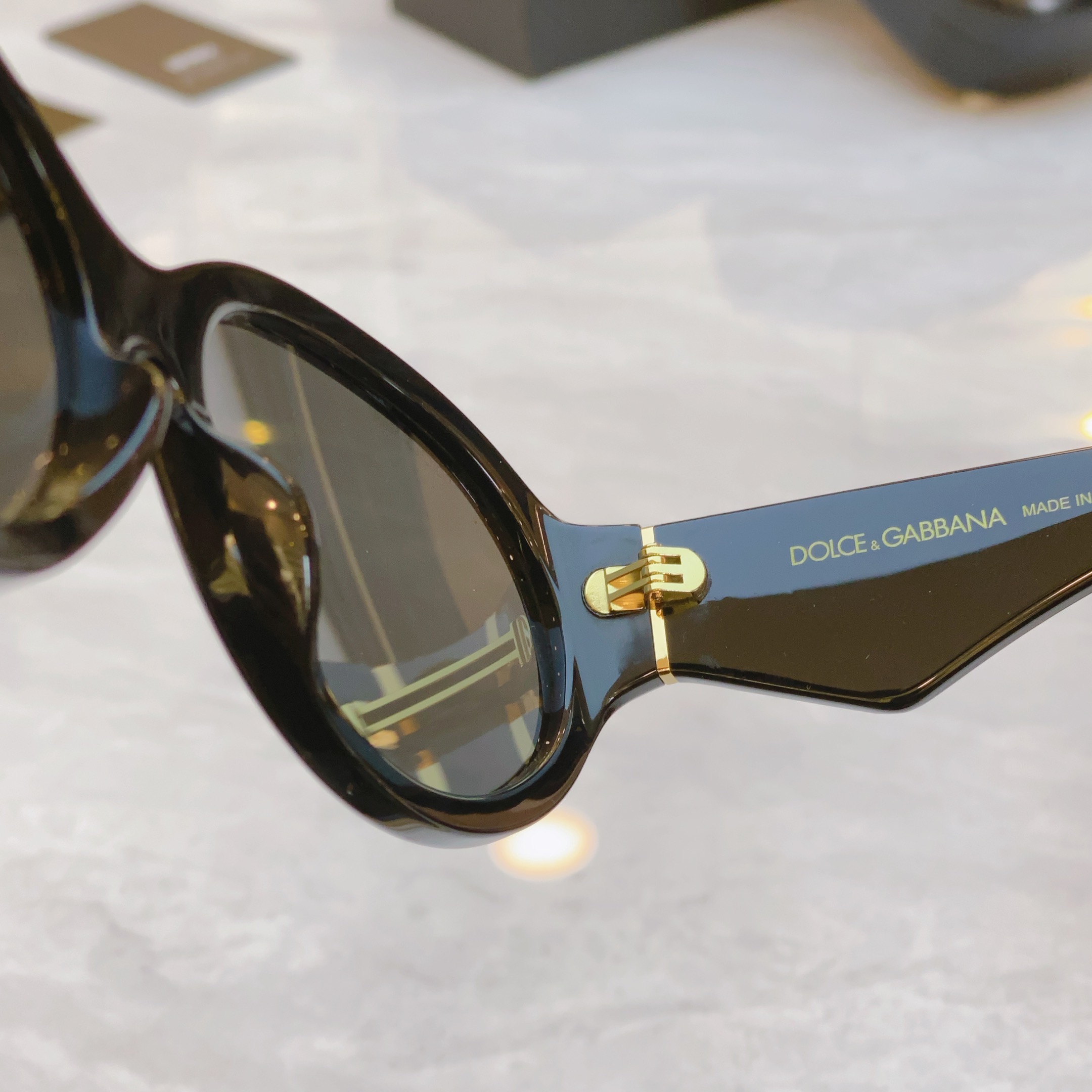 ，【DOLCE & GABBAN*】D*G新款太阳镜，MODEL：DG6201，SIZE：67口21-1