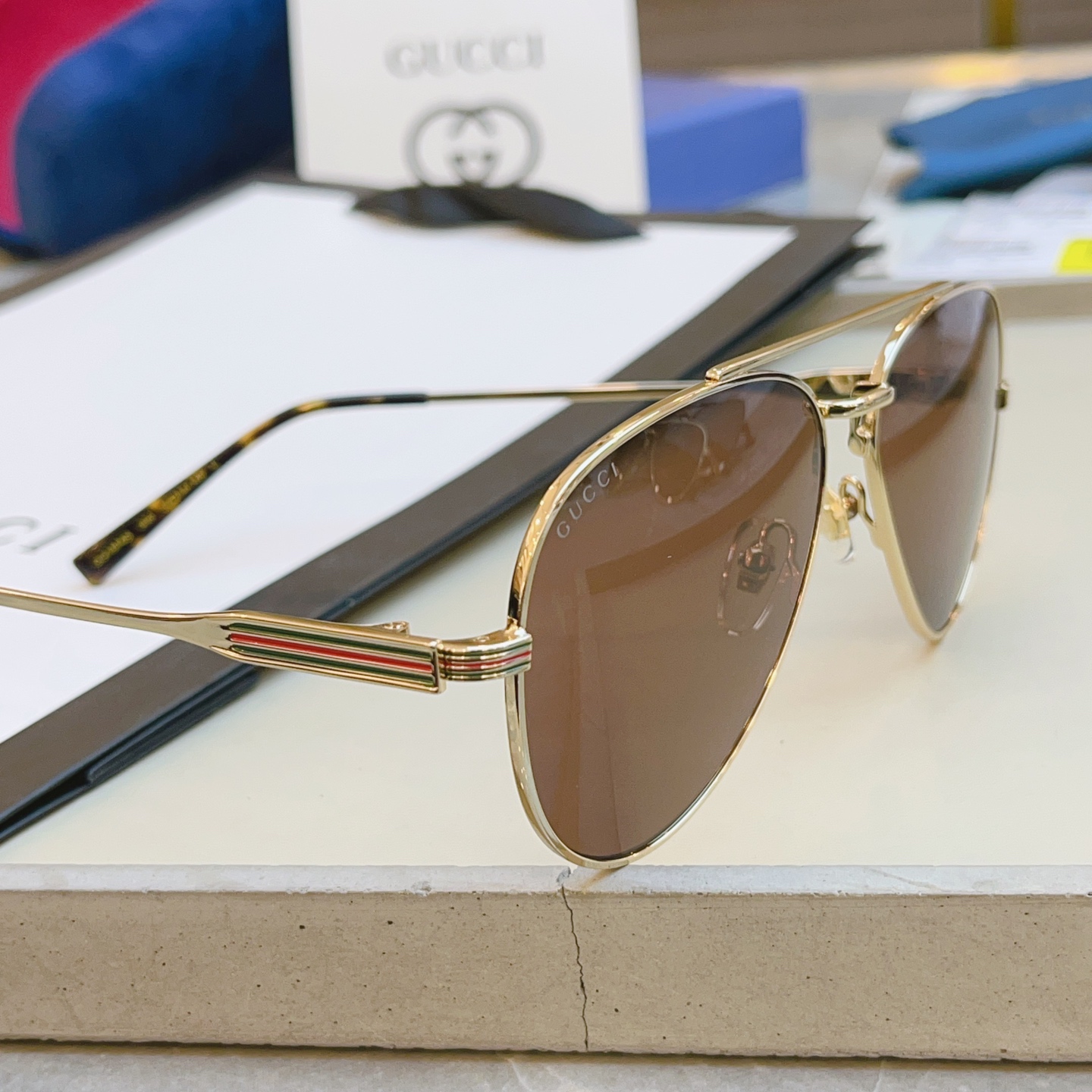 ，【GUCC*】古*驰新款太阳镜🕶️，MODEL：GG1847S，SIZE57口14-145