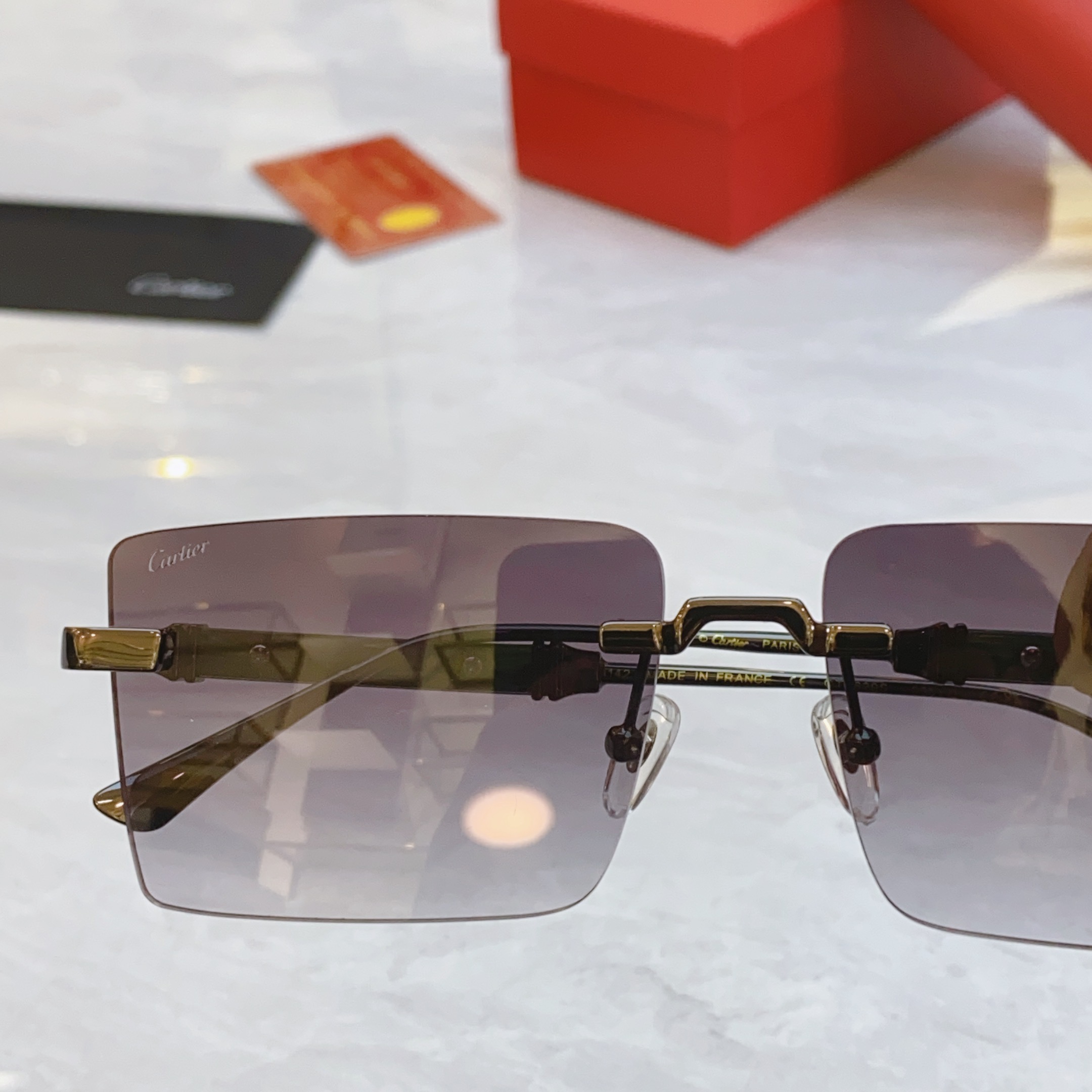 ，【CARTIE*】卡地*亚新款太阳镜，CT0692S，size57口17-142
