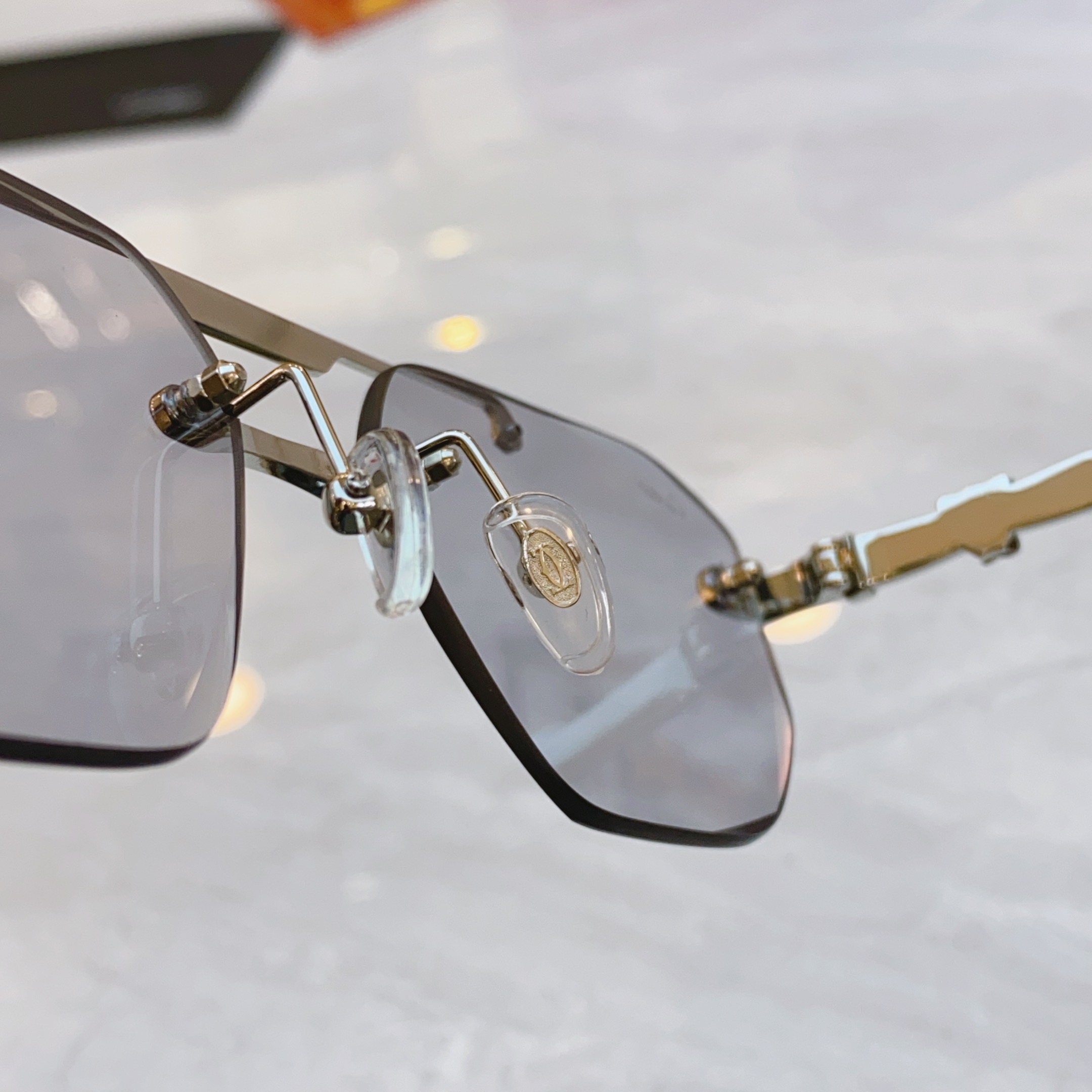 ，【CARTIE*】卡地*亚新款太阳镜，CT0616S，size57口17-140