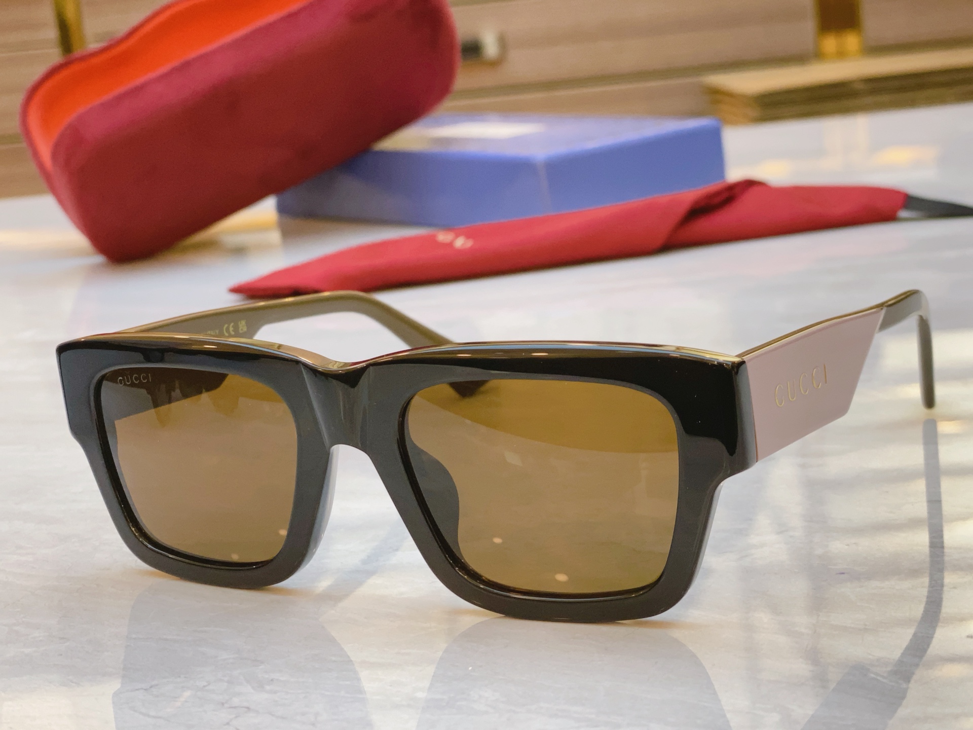 ，【GUCC*】古*驰新款太阳镜🕶️，MODEL：GG1688S，SIZE52口21-145