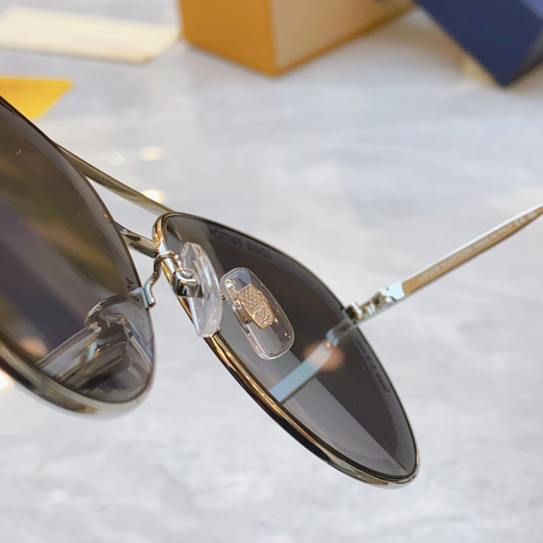 ，【LOUIS VUITTO*】路易*威登新款太阳镜，MODEL：Z2625，SIZE：63口14-14