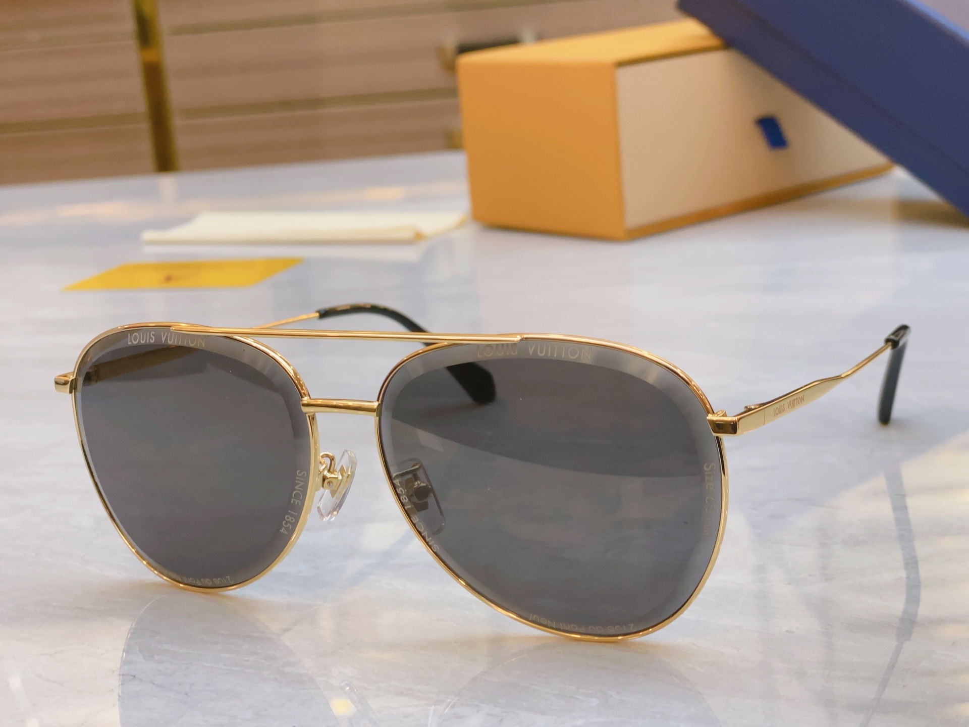 ，【LOUIS VUITTO*】路易*威登新款太阳镜，MODEL：Z2625，SIZE：63口14-14