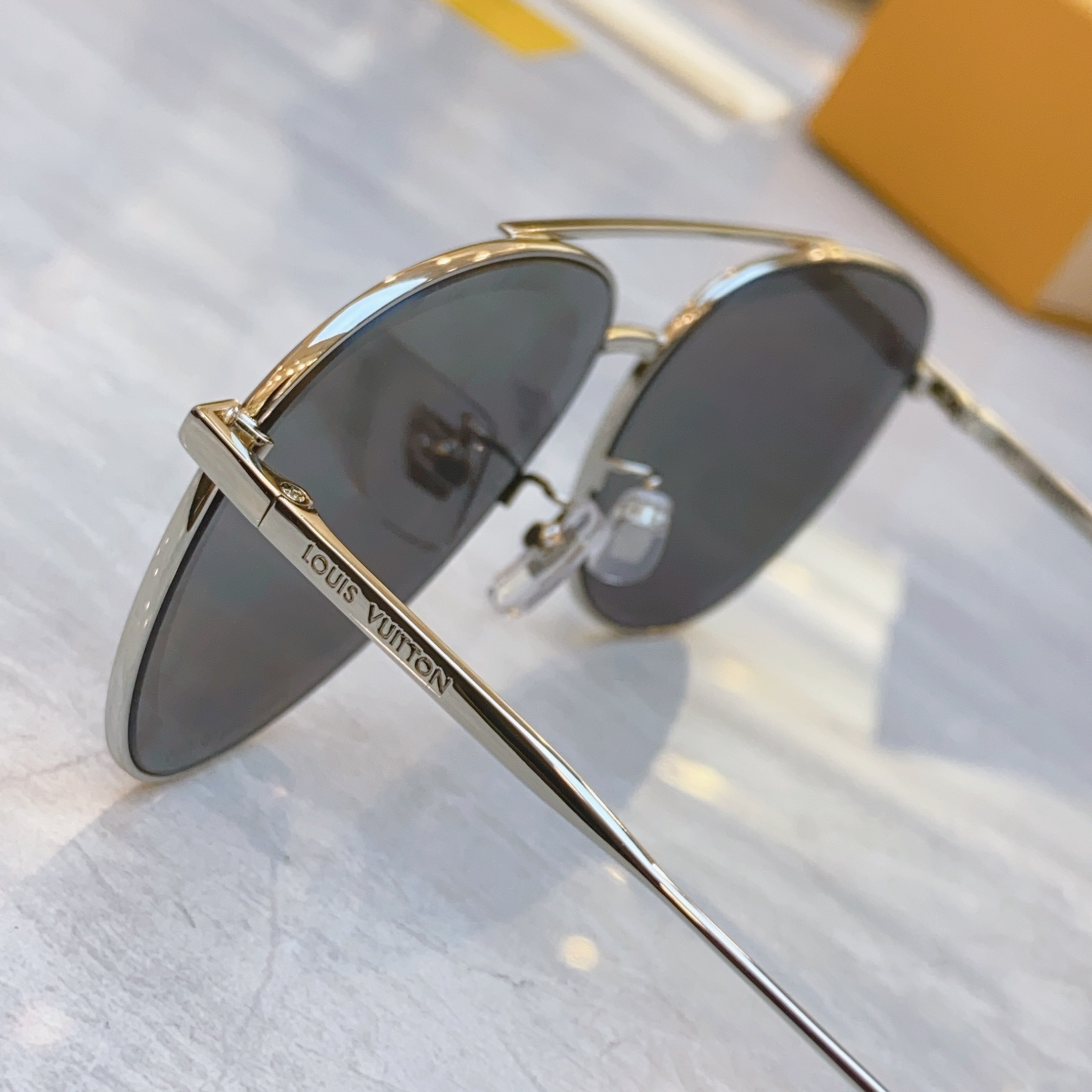，【LOUIS VUITTO*】路易*威登新款太阳镜，MODEL：Z2625，SIZE：63口14-14