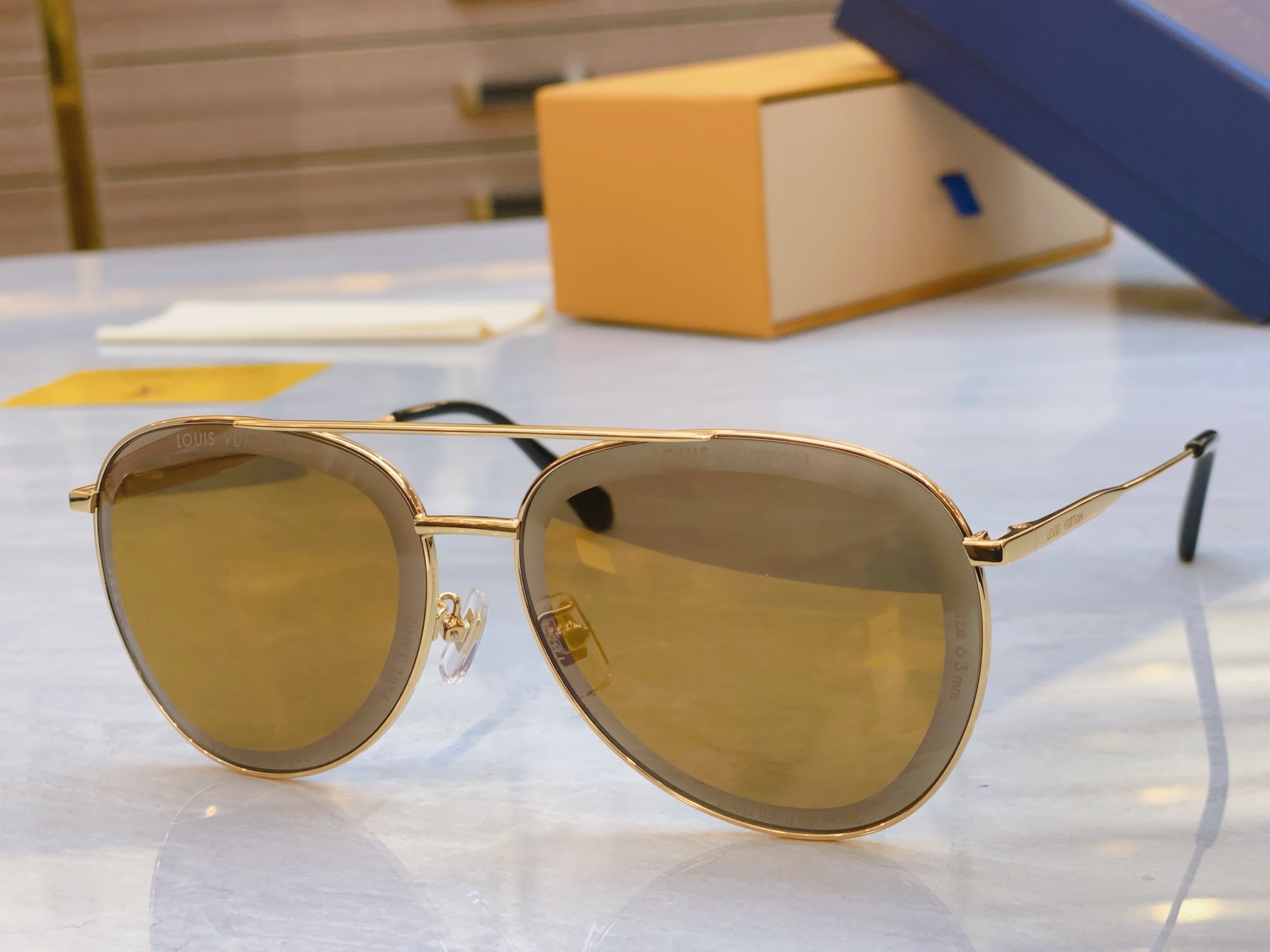 ，【LOUIS VUITTO*】路易*威登新款太阳镜，MODEL：Z2625，SIZE：63口14-14