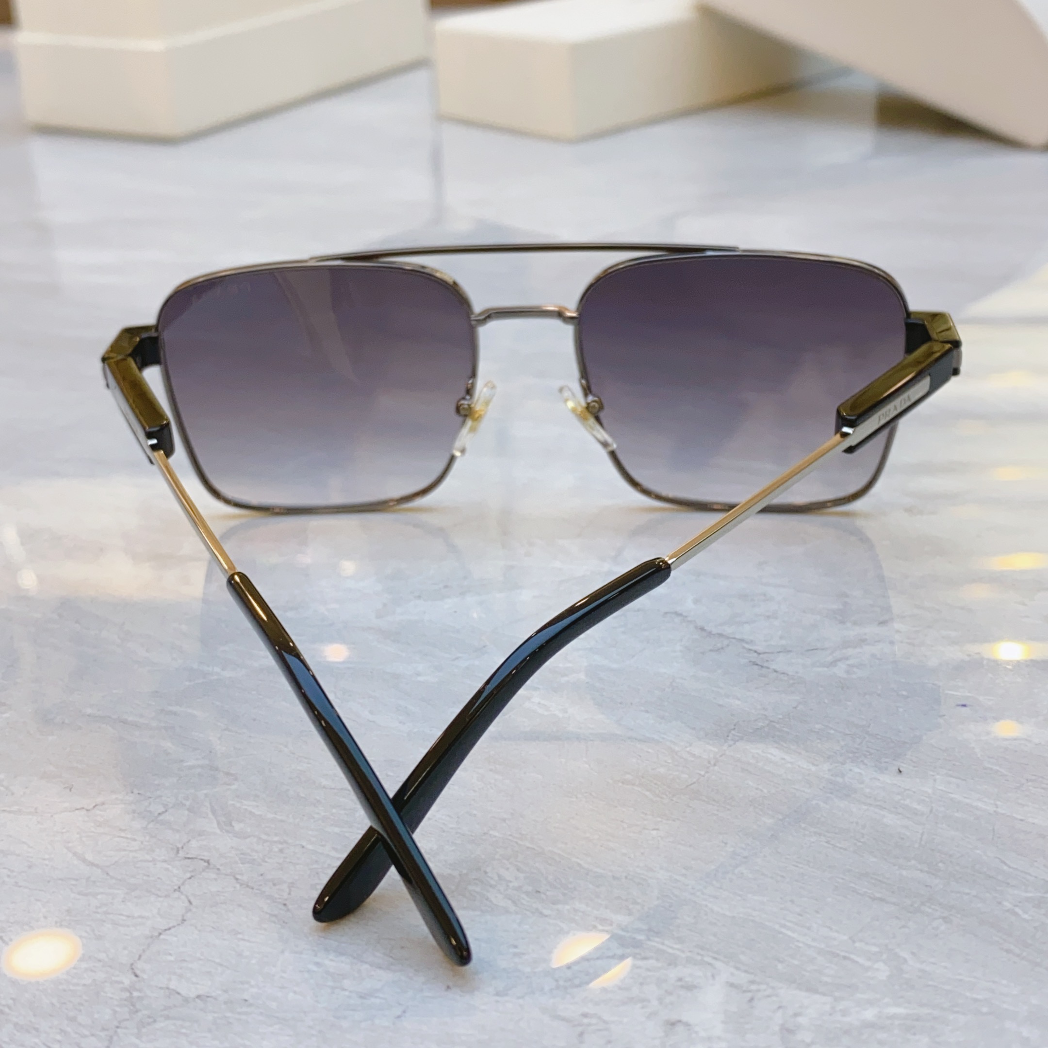 ，【PRAD*】普拉*达新款太阳镜，MODEL：PR A76-S，SIZE：58口17-145