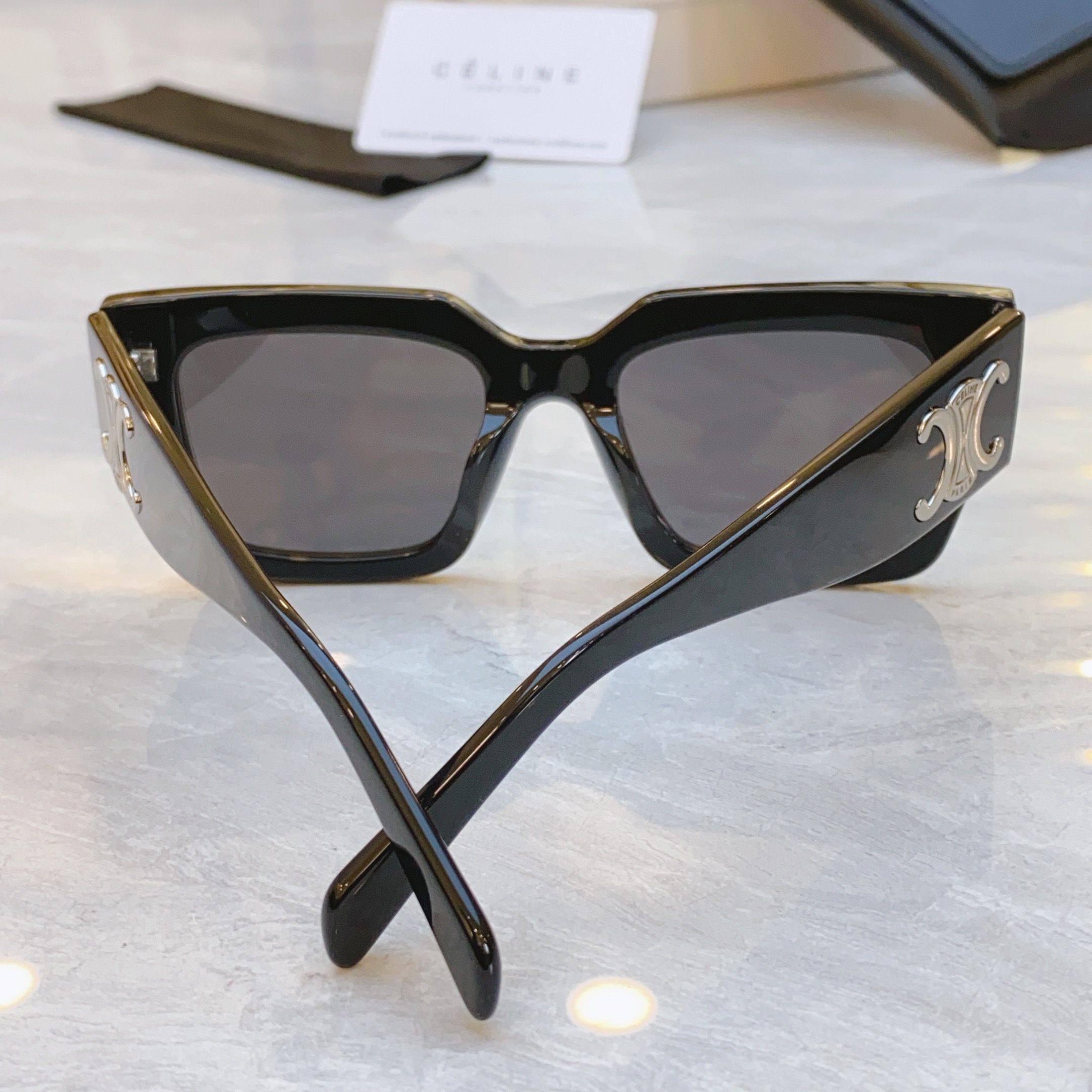 ，【CELIN*】赛*琳新款太阳镜， MODELCL40499U ，SIZE 52口21-145