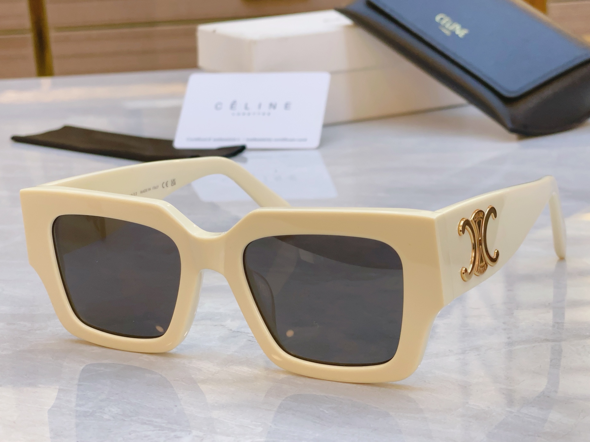 ，【CELIN*】赛*琳新款太阳镜， MODELCL40499U ，SIZE 52口21-145