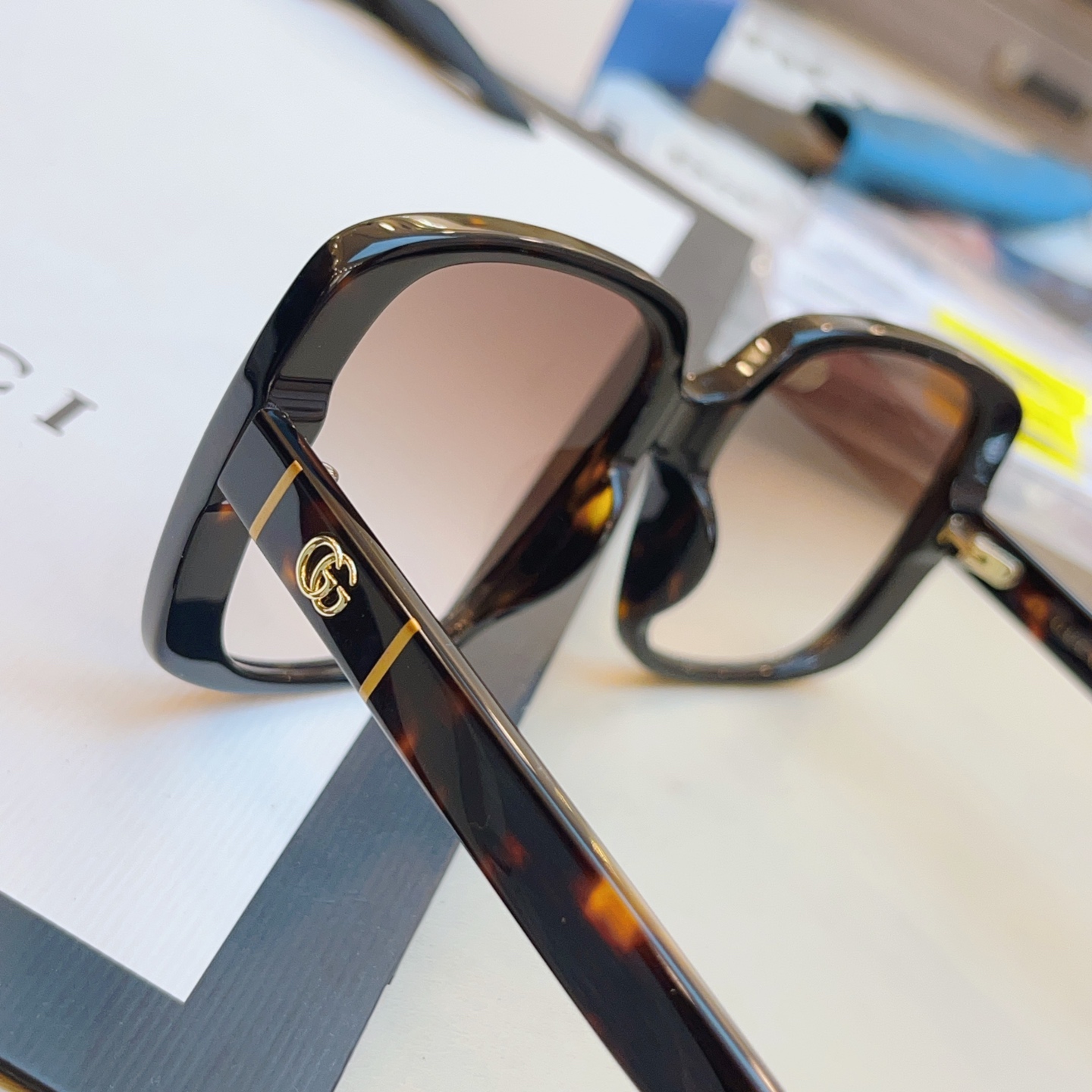 ，【GUCC*】古*驰新款太阳镜🕶️，GG0632SA，SIZE56口18-145 