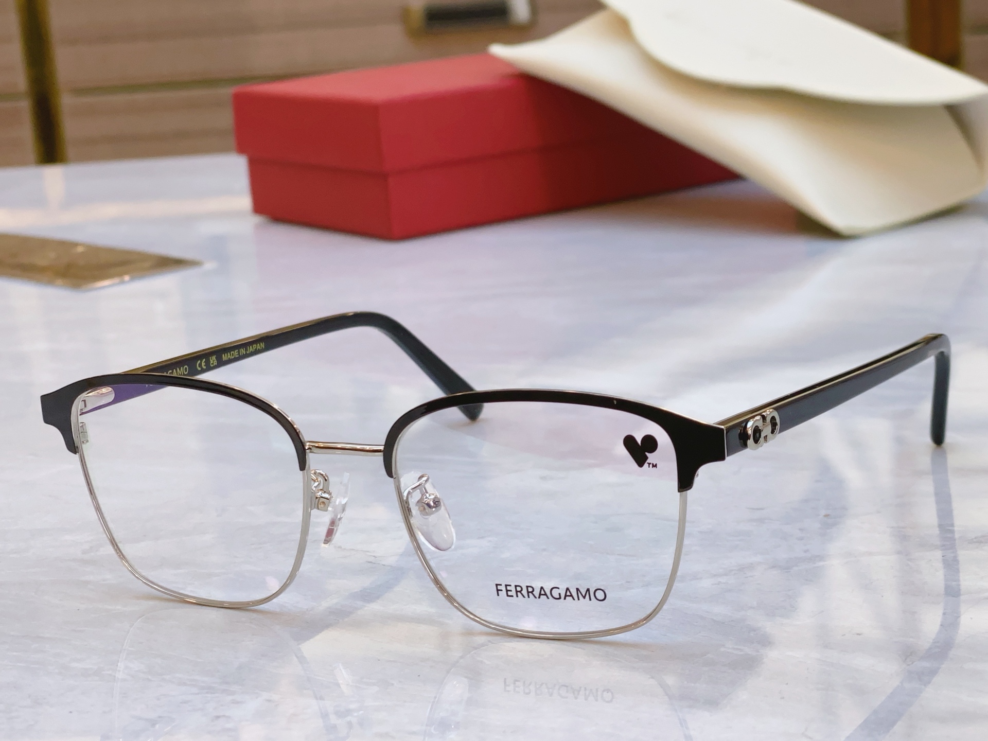 ￼，【Salvatore ferragam*】 菲拉*格慕 新款眼镜架，MODEL：SF2225，SIZ