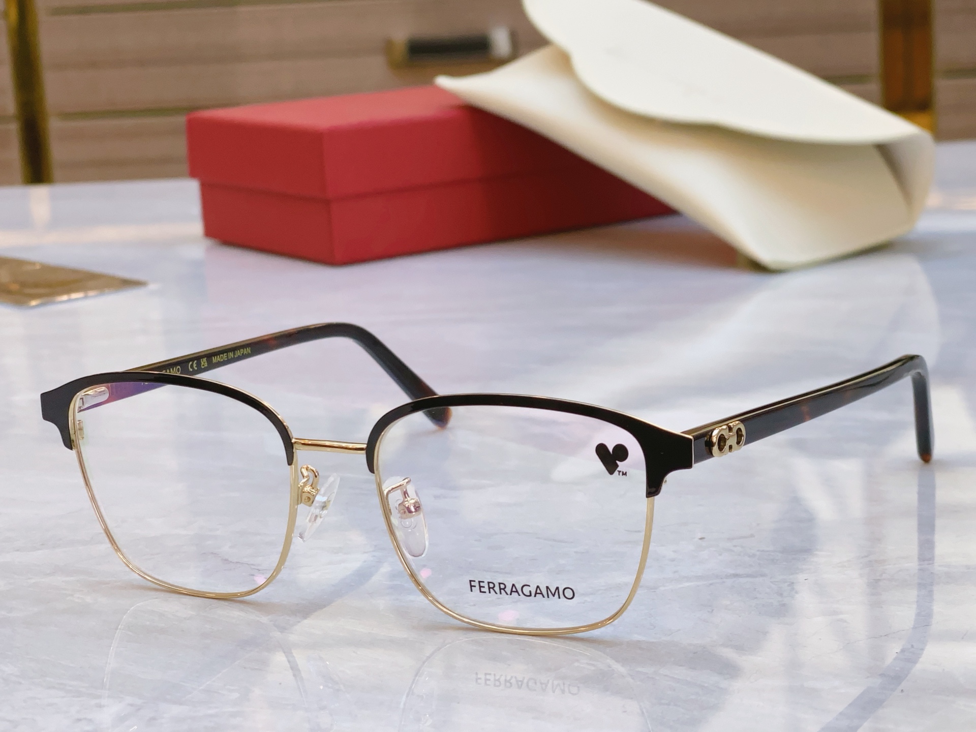 ￼，【Salvatore ferragam*】 菲拉*格慕 新款眼镜架，MODEL：SF2225，SIZ