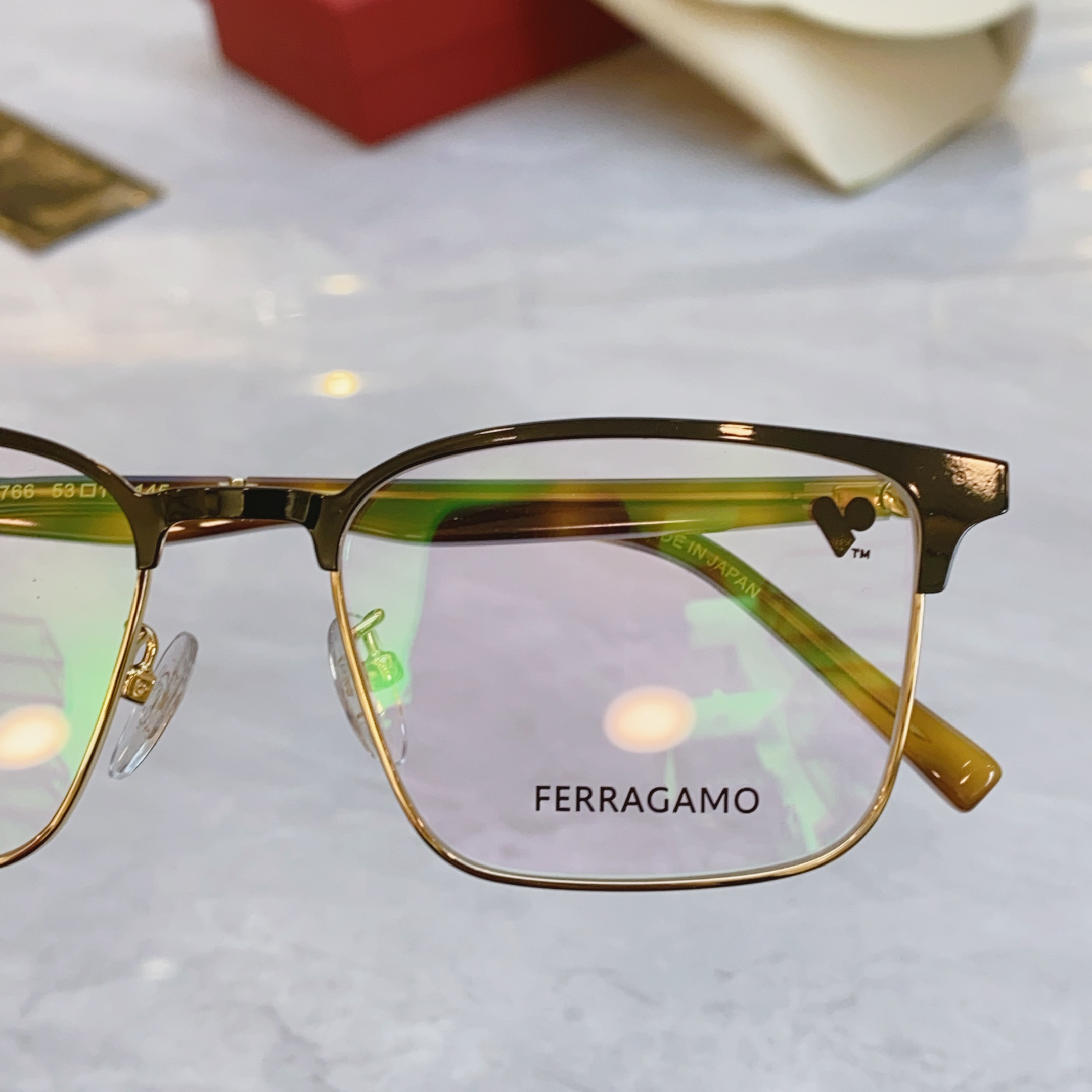 ￼，【Salvatore ferragam*】 菲拉*格慕 新款眼镜架，MODEL：SF2226，SIZ