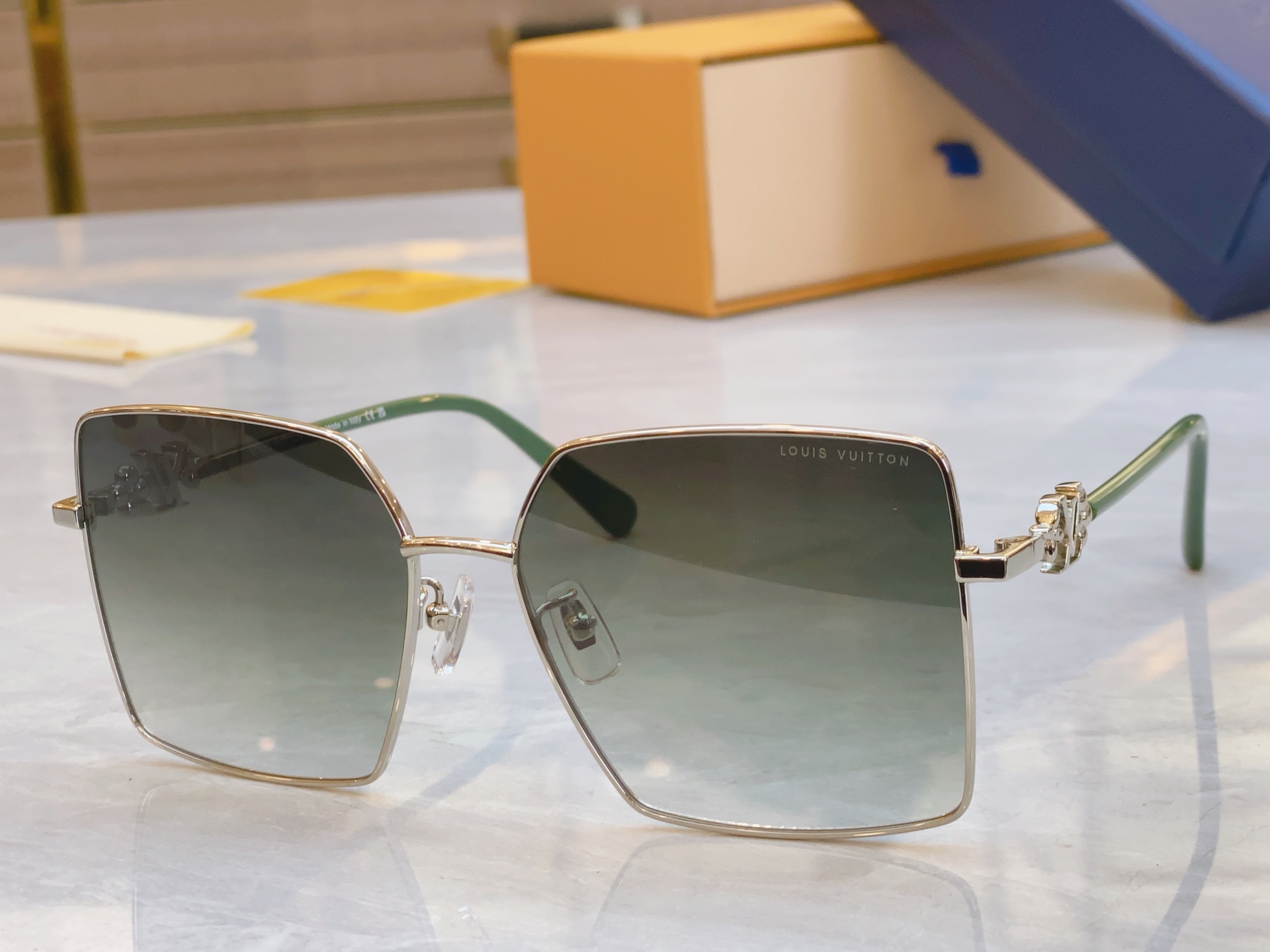 ，【LOUIS VUITTO*】路易*威登新款太阳镜，MODEL：Z1314，SIZE：60口14-14