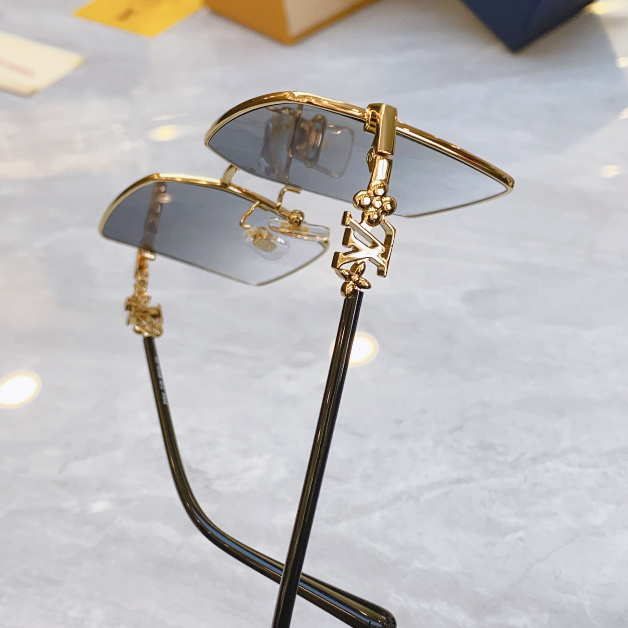 ，【LOUIS VUITTO*】路易*威登新款太阳镜，MODEL：Z1314，SIZE：60口14-14