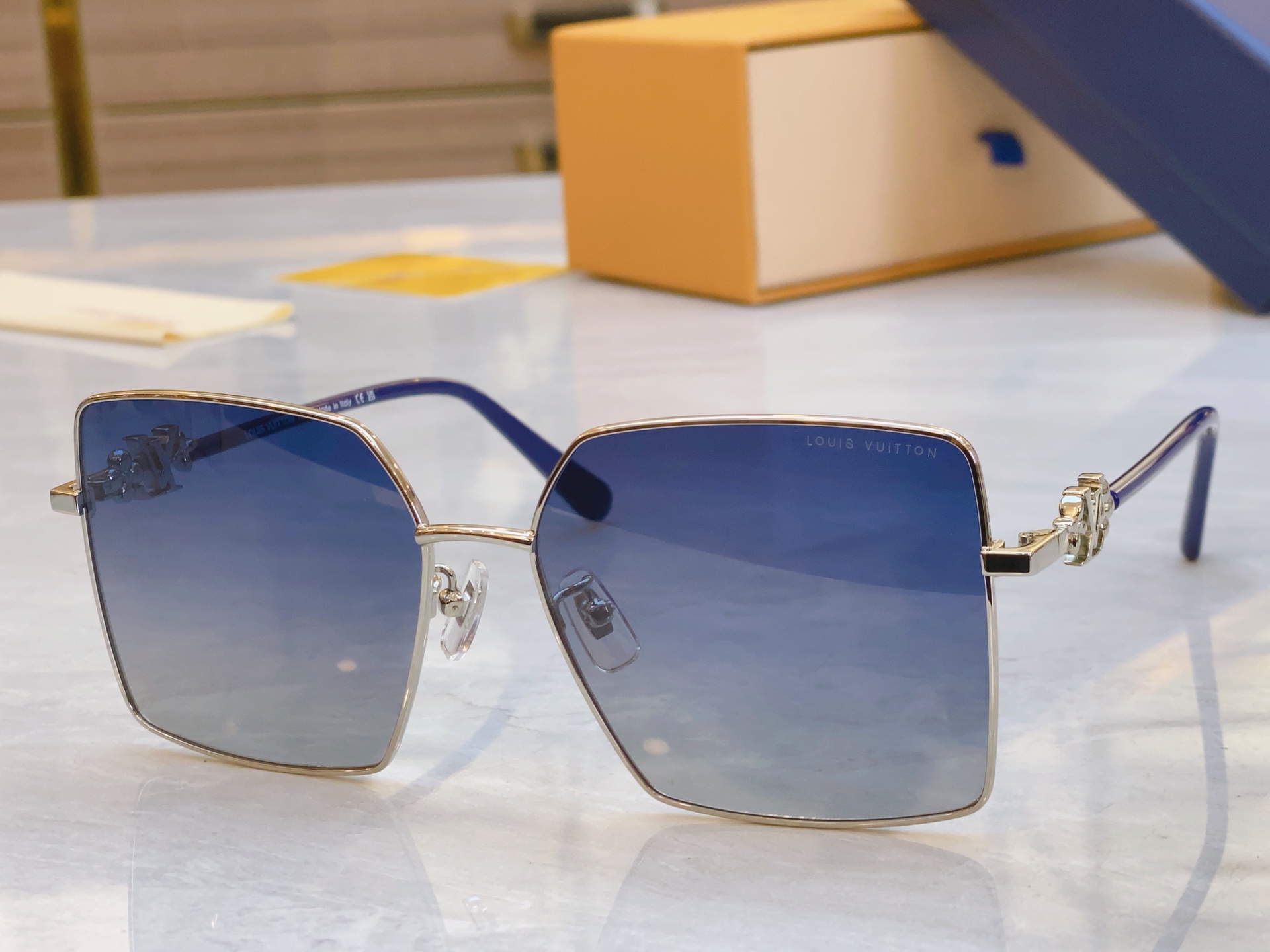 ，【LOUIS VUITTO*】路易*威登新款太阳镜，MODEL：Z1314，SIZE：60口14-14