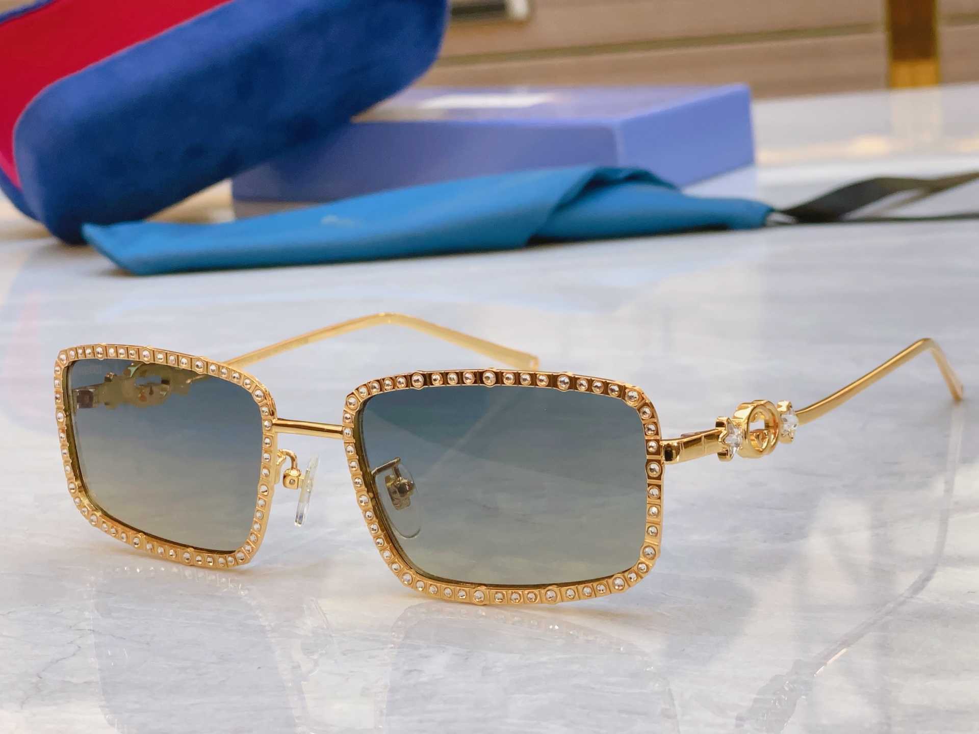 ，【GUCC*】古*驰新款太阳镜🕶️，MODEL：GG1568S，SIZE57口19-145