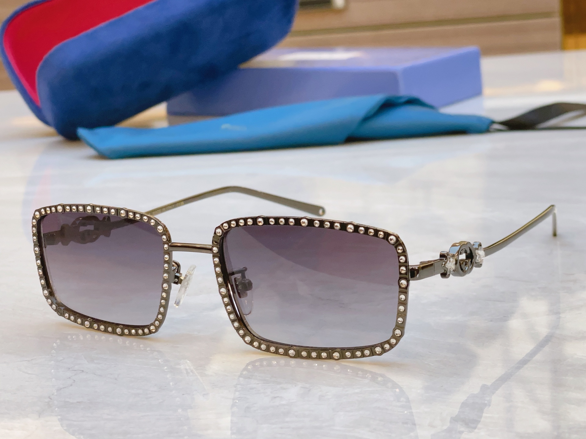 ，【GUCC*】古*驰新款太阳镜🕶️，MODEL：GG1568S，SIZE57口19-145