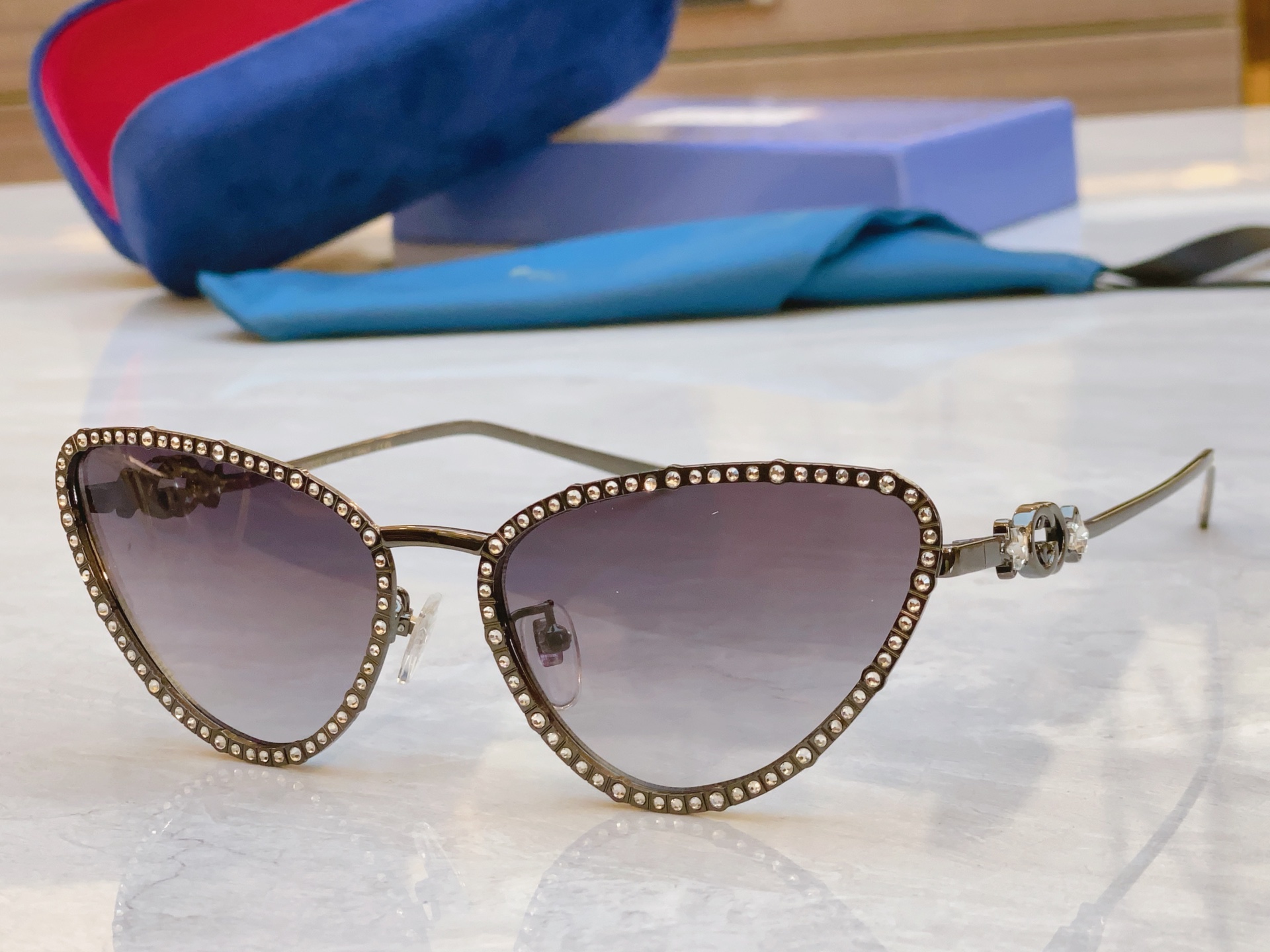 ，【GUCC*】古*驰新款太阳镜🕶️，MODEL：GG1569S，SIZE59口17-145