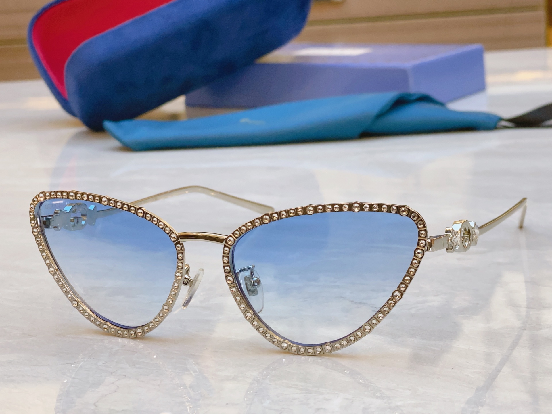 ，【GUCC*】古*驰新款太阳镜🕶️，MODEL：GG1569S，SIZE59口17-145