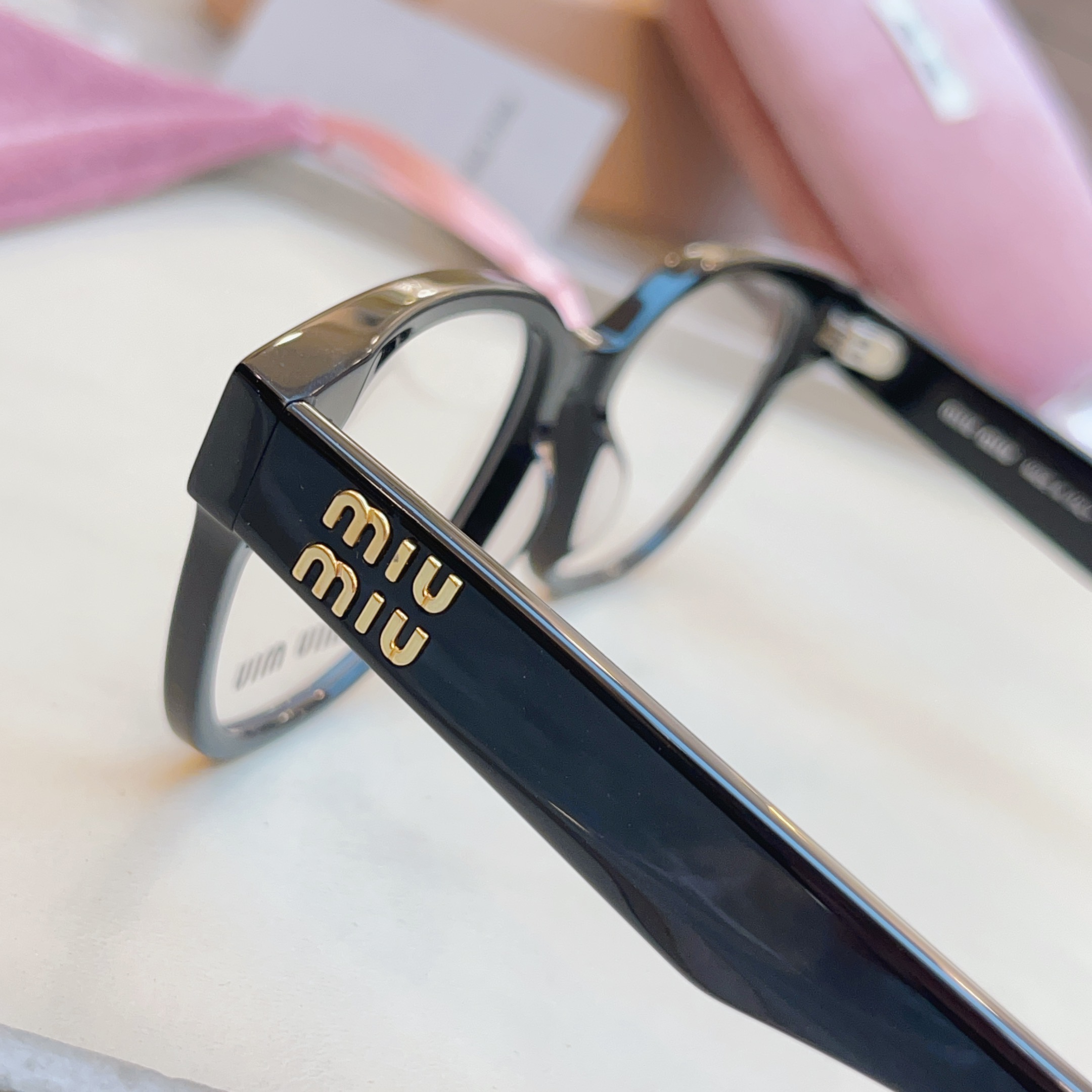 ，【MIU MI*】缪缪新款眼镜架，
MODELVMU 02V，SIZE：54口19-140