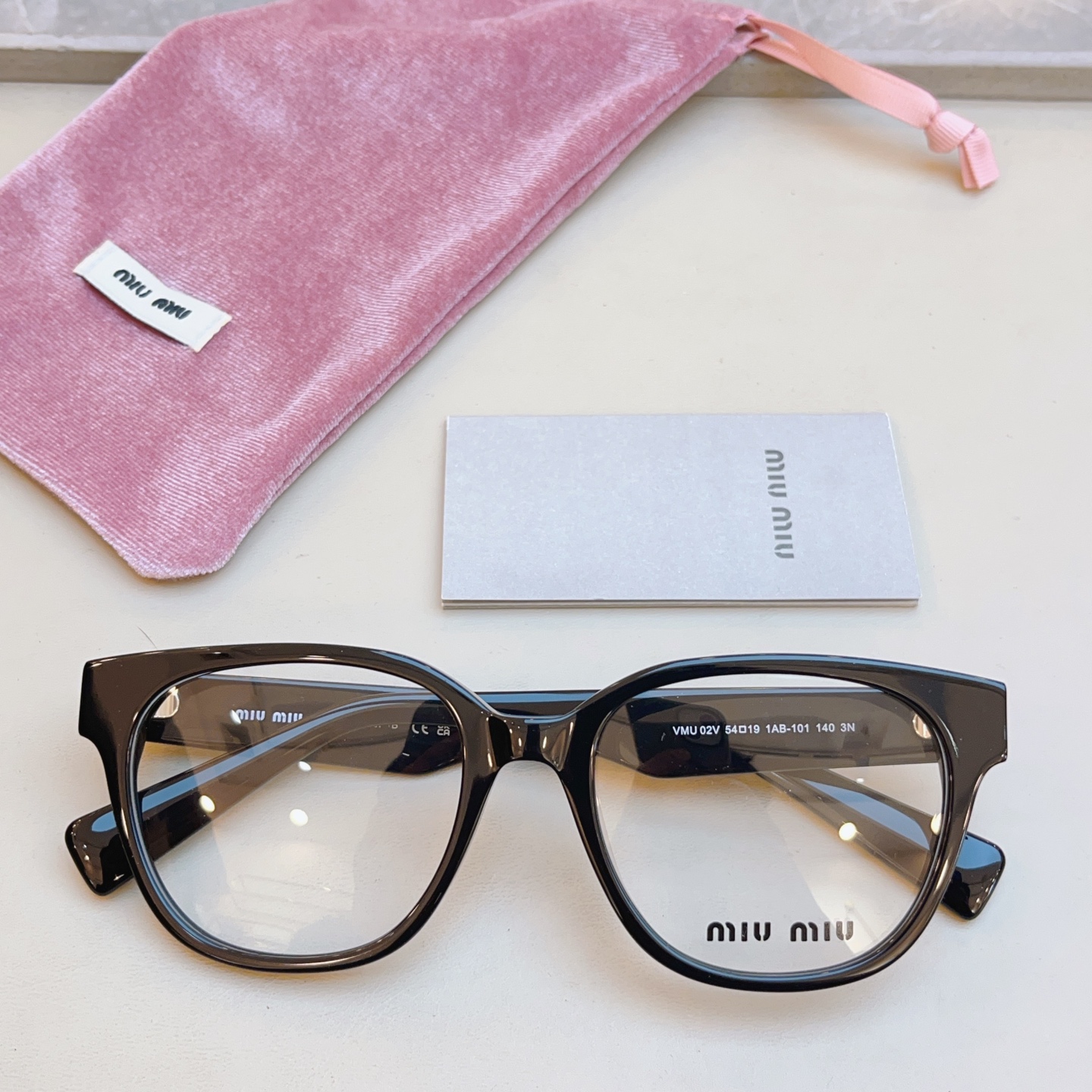 ，【MIU MI*】缪缪新款眼镜架，
MODELVMU 02V，SIZE：54口19-140