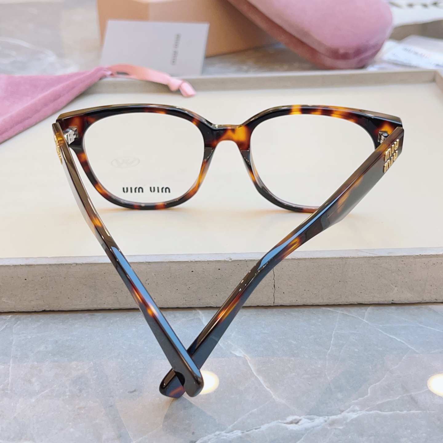 ，【MIU MI*】缪缪新款眼镜架，
MODELVMU 02V，SIZE：54口19-140