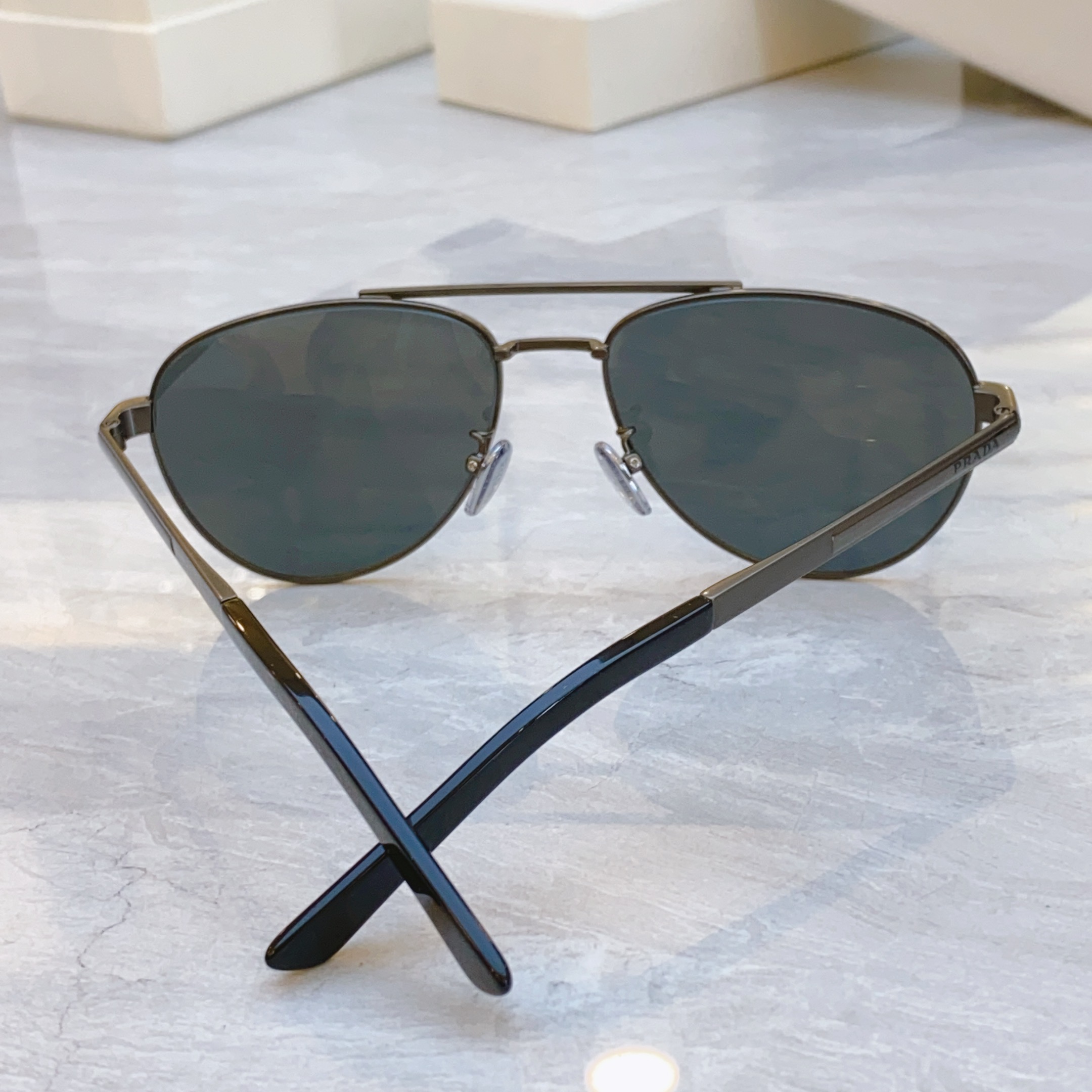 ，【PRAD*】普拉*达新款太阳镜，
MODEL：SPRA54，SIZE：60口16-145